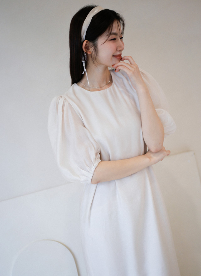 BS絲莎後打褶澎袖洋裝