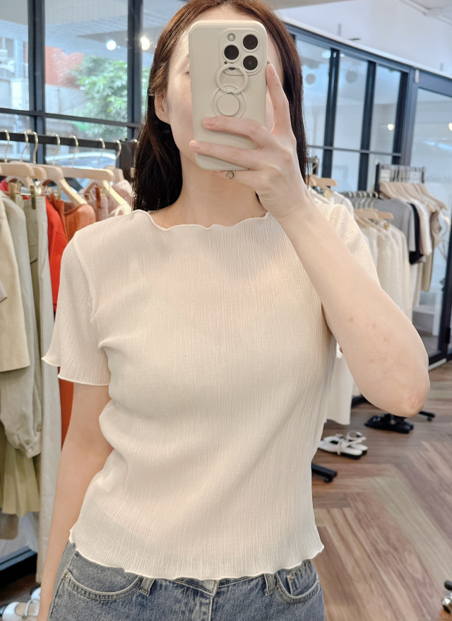 BS婕妮捲邊褶皺上衣(兩色)