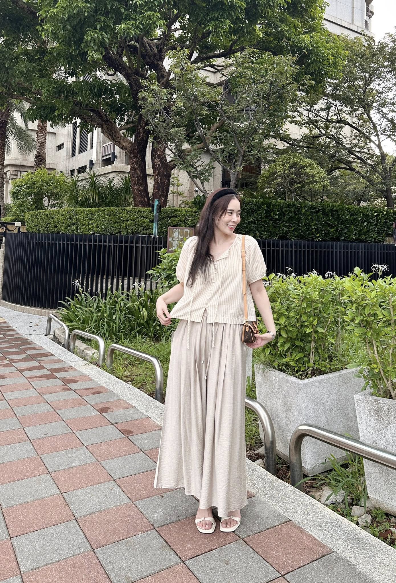 BS莉芙直紋排釦上衣