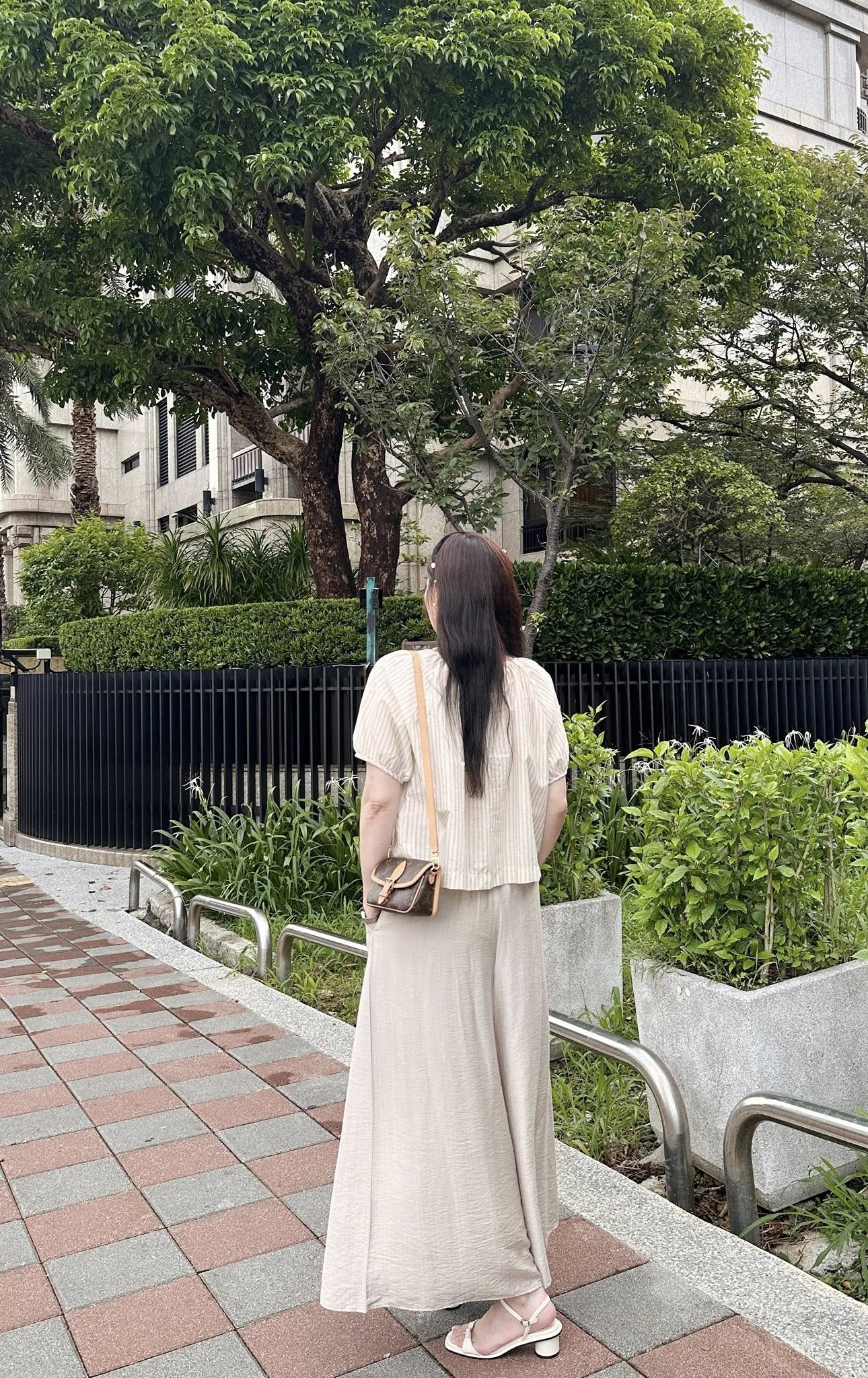 BS莉芙直紋排釦上衣