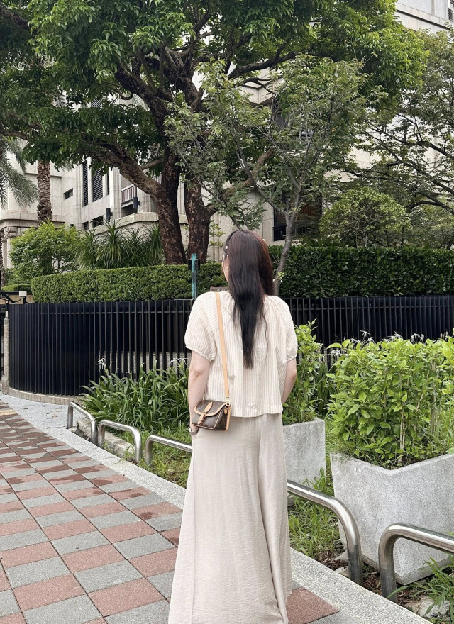 BS莉芙直紋排釦上衣