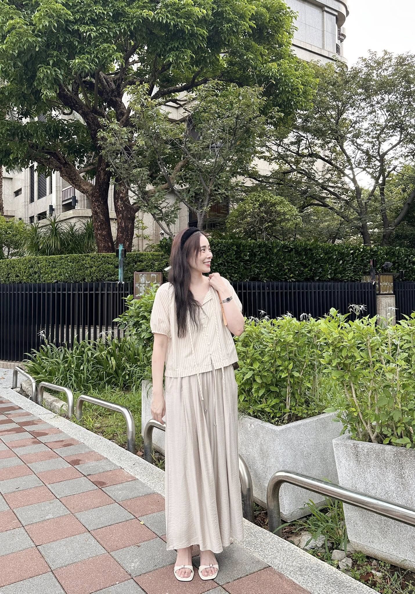 BS莉芙直紋排釦上衣