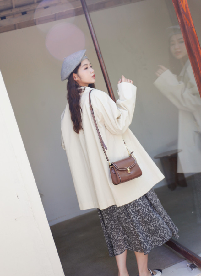 BS奶油傘狀風衣外套(兩色)