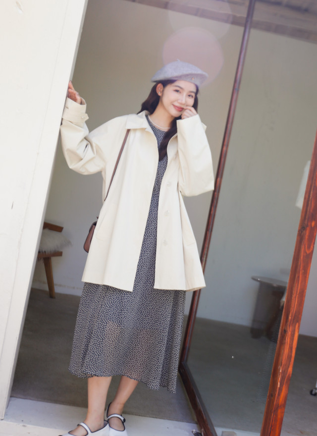 BS奶油傘狀風衣外套(兩色)