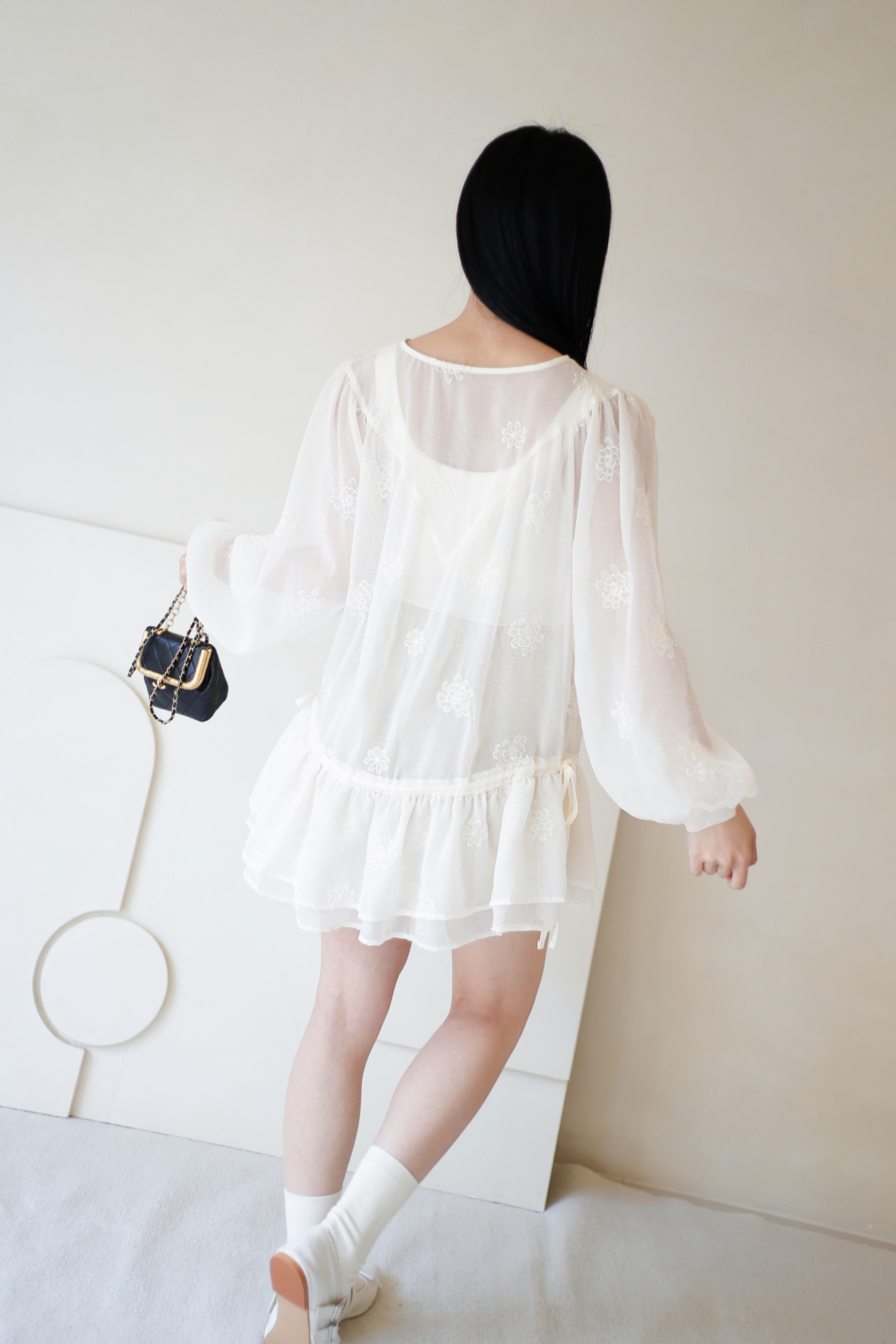 BS潔花刺繡透肌長上衣