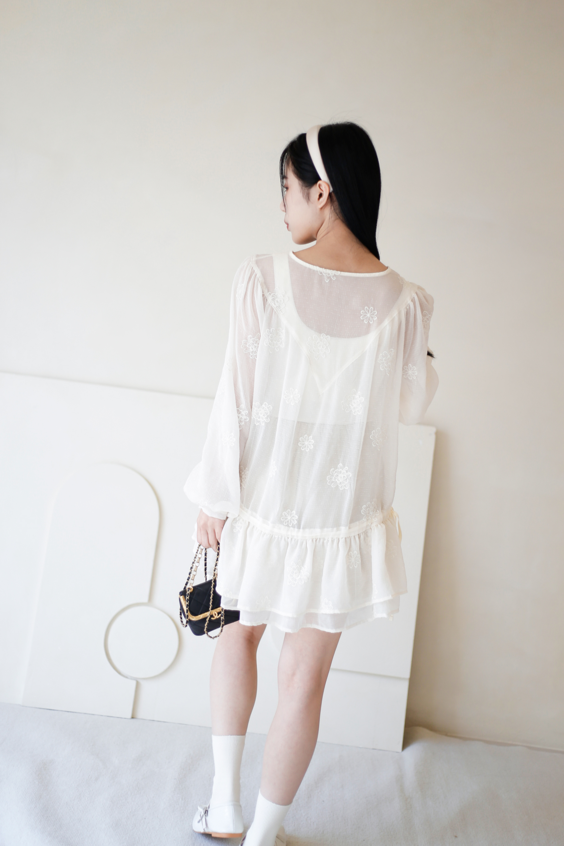 BS潔花刺繡透肌長上衣