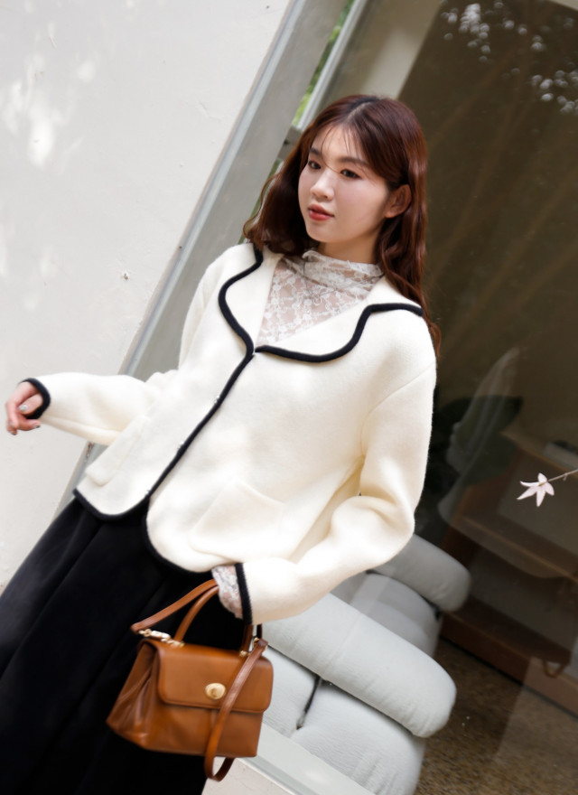 BS蕾絲透肌高領上衣(三色)