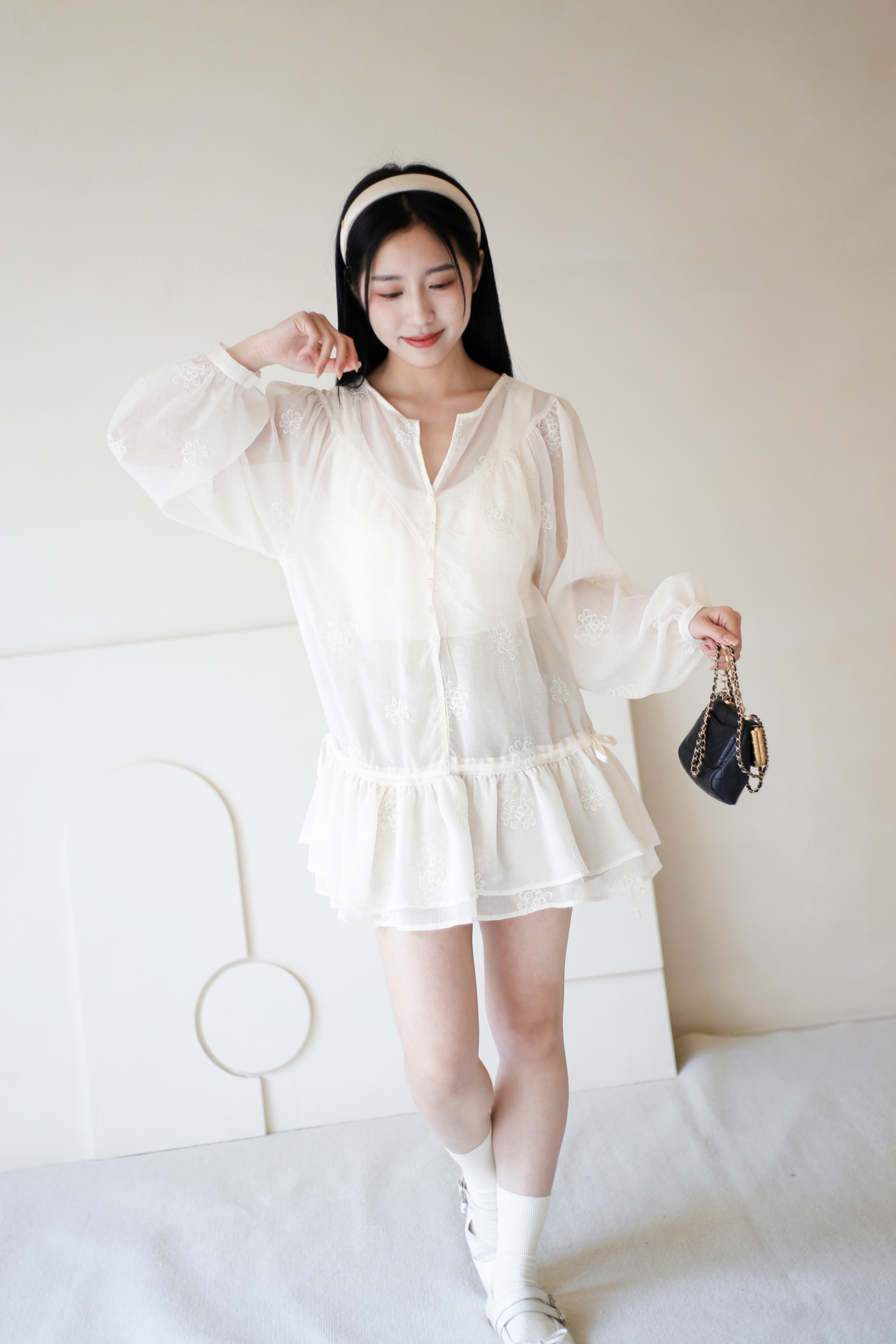 BS潔花刺繡透肌長上衣