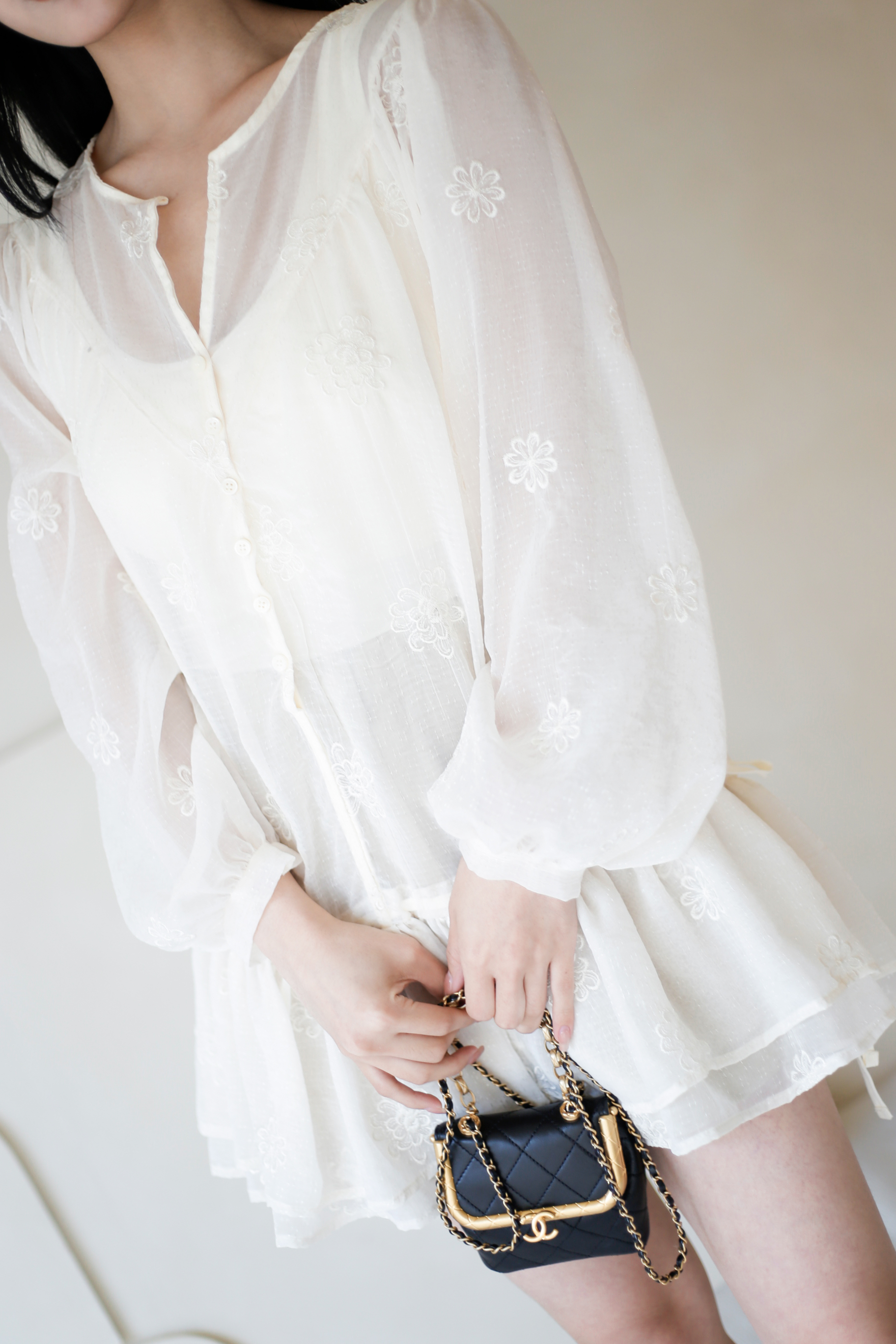 BS潔花刺繡透肌長上衣