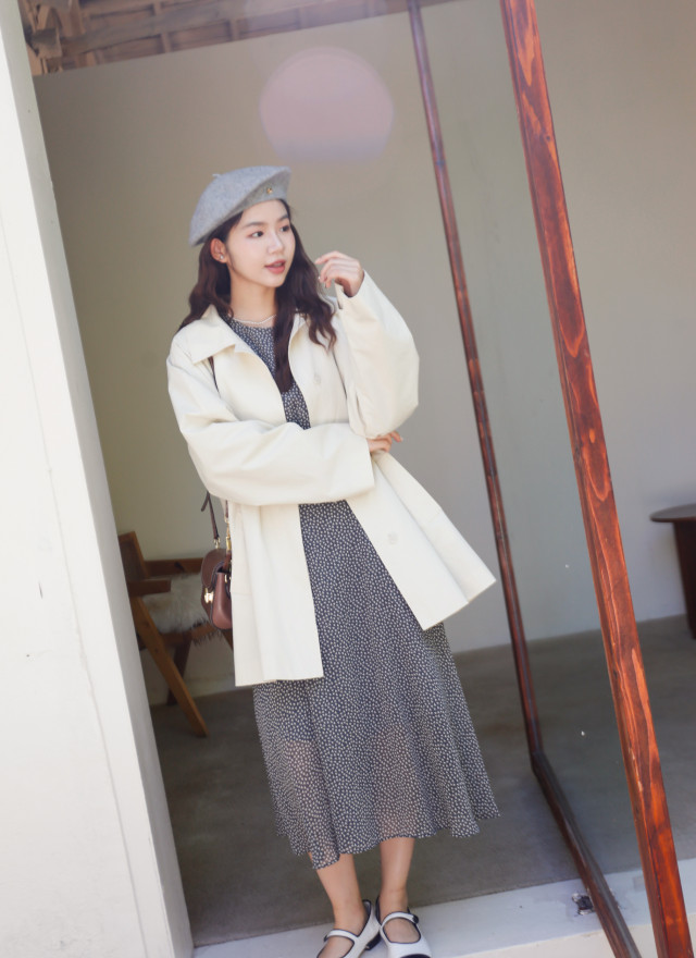 BS奶油傘狀風衣外套(兩色)