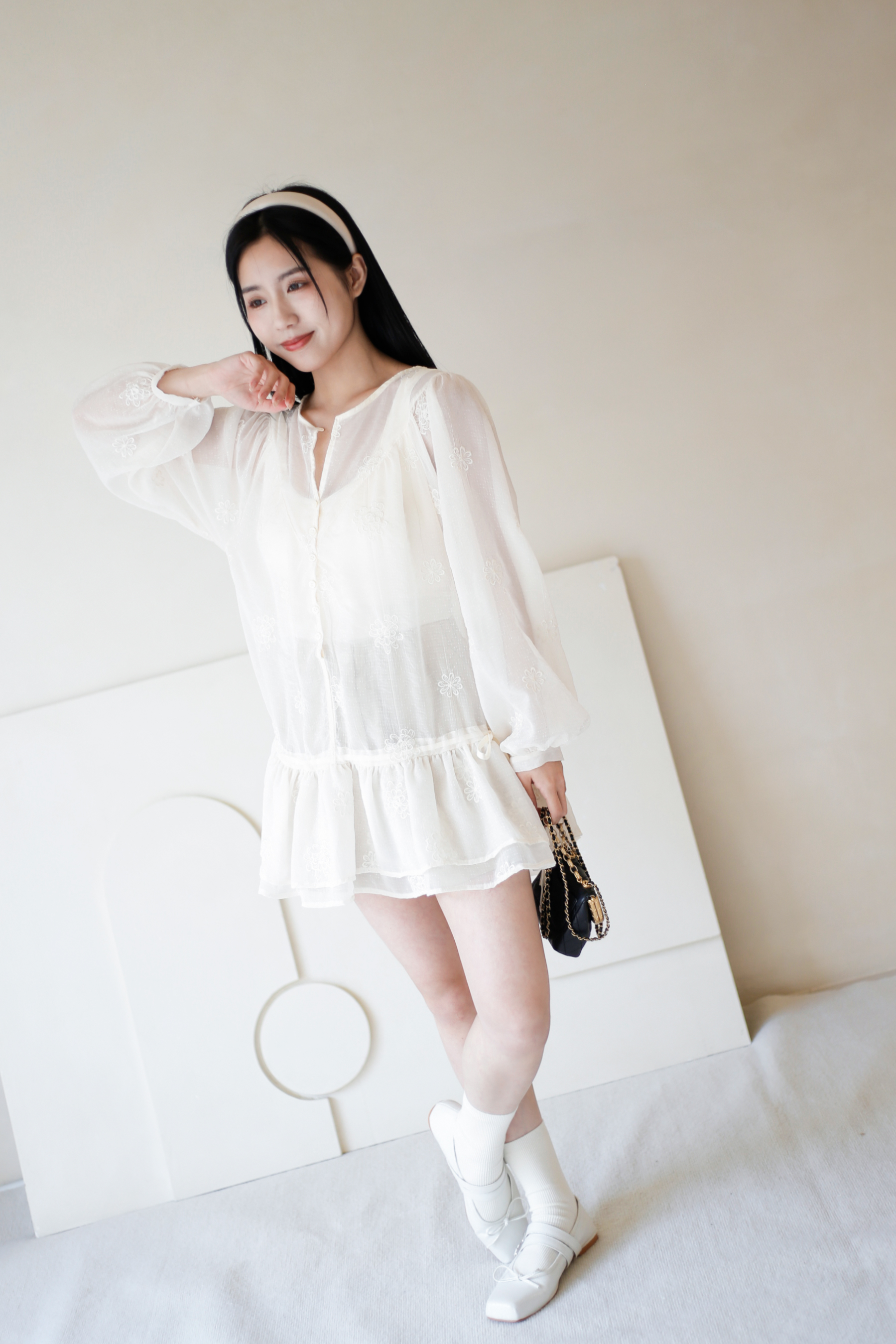 BS潔花刺繡透肌長上衣