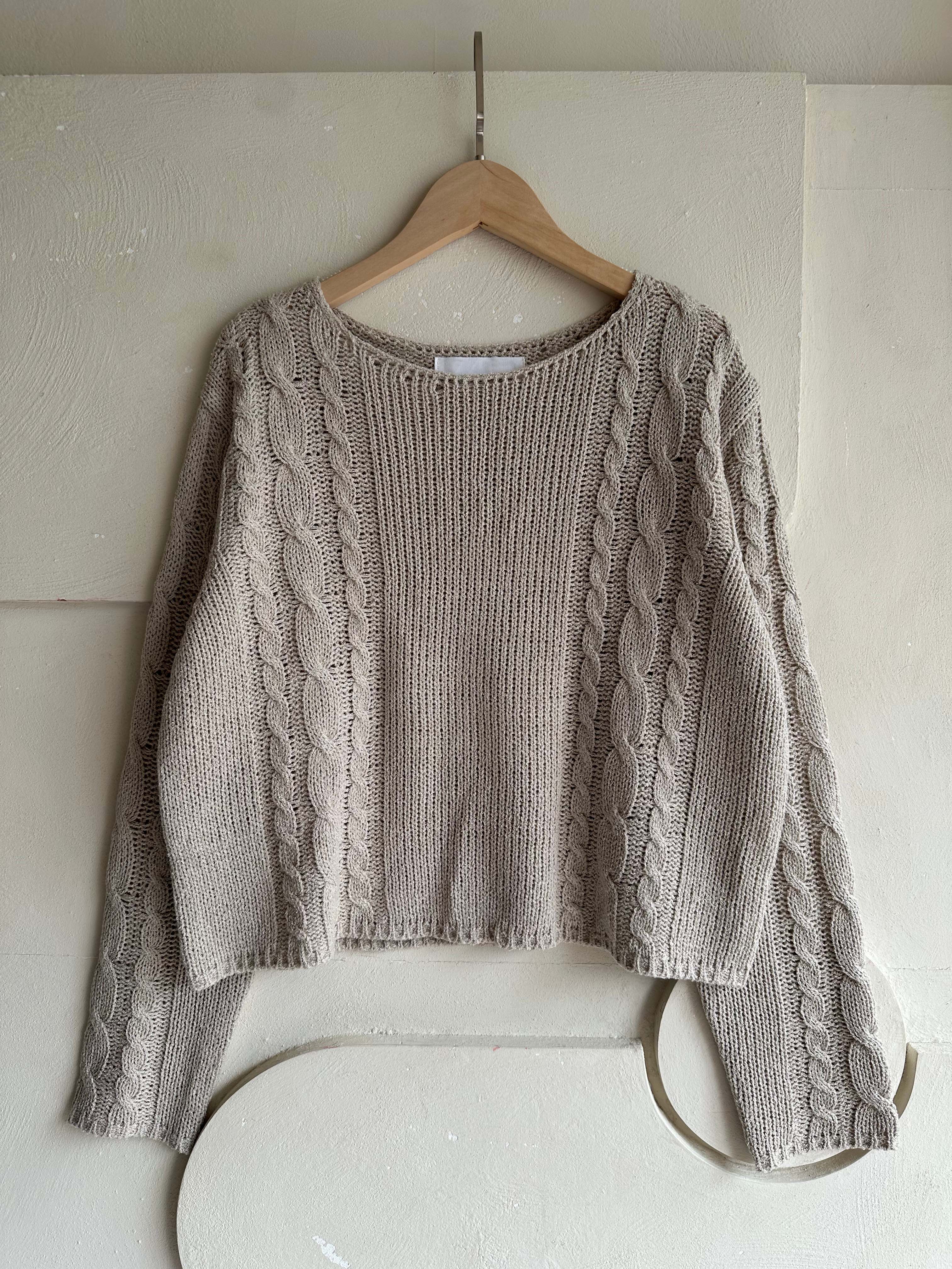 BS麻花針織上衣