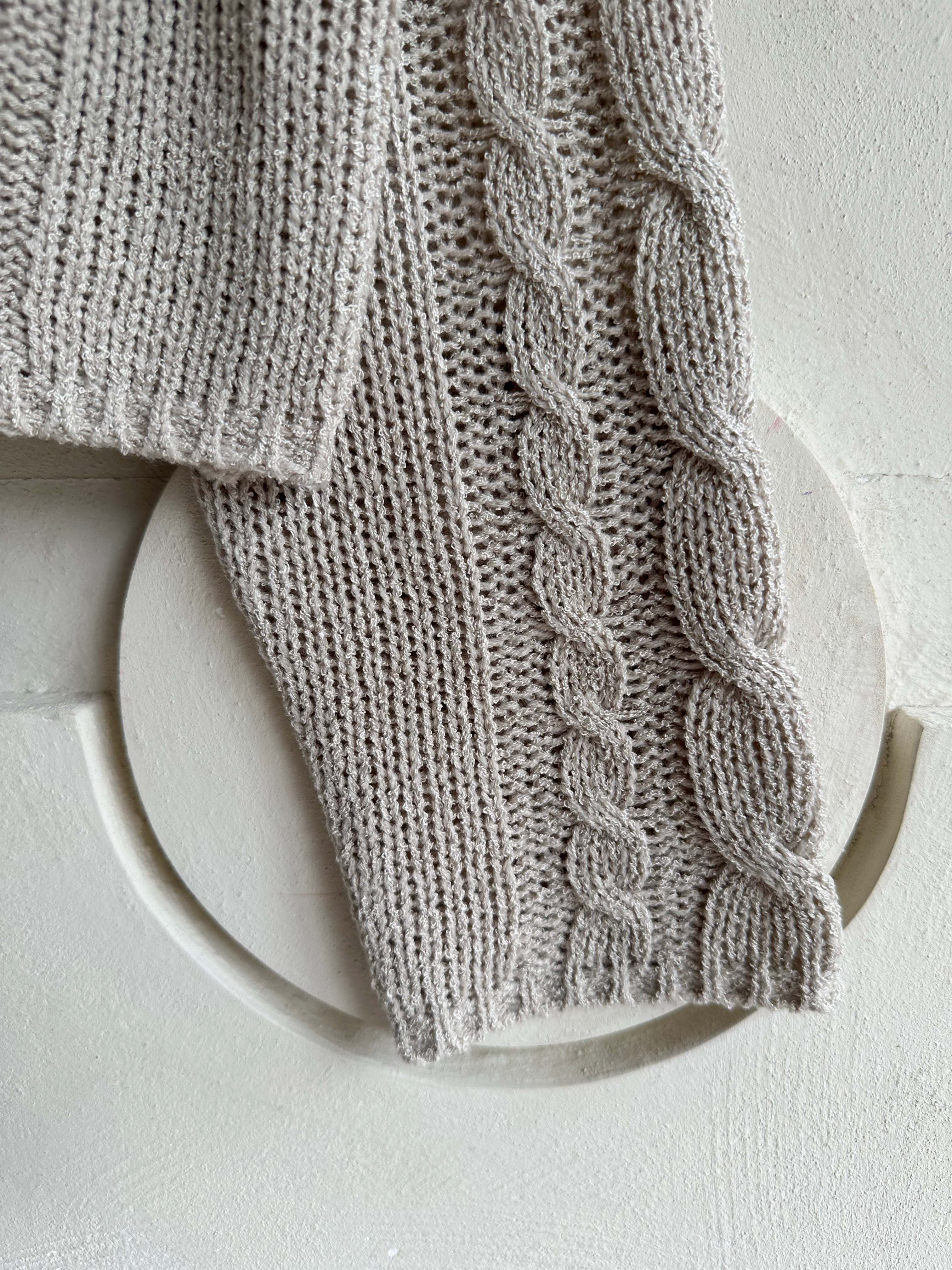 BS麻花針織上衣