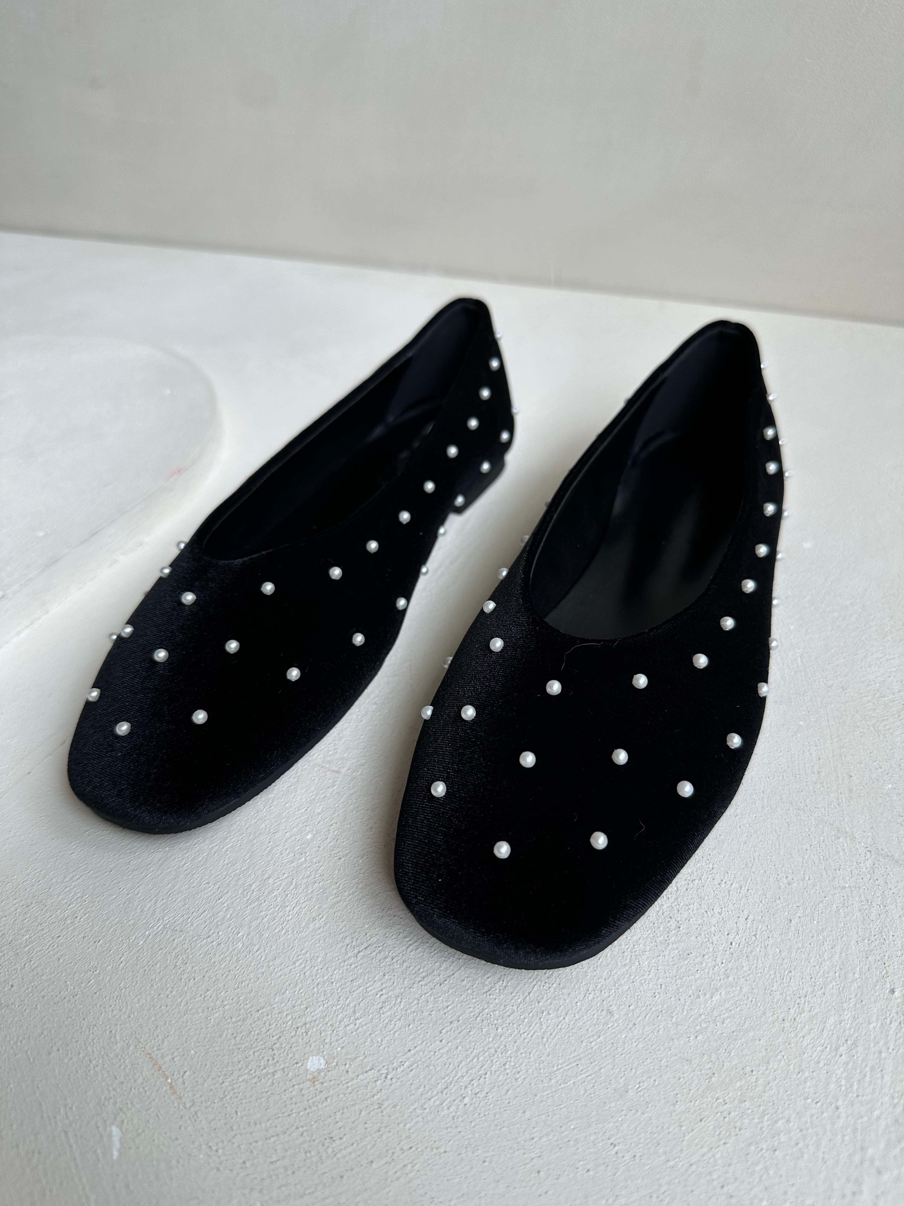 BS珍珠絨面低跟鞋