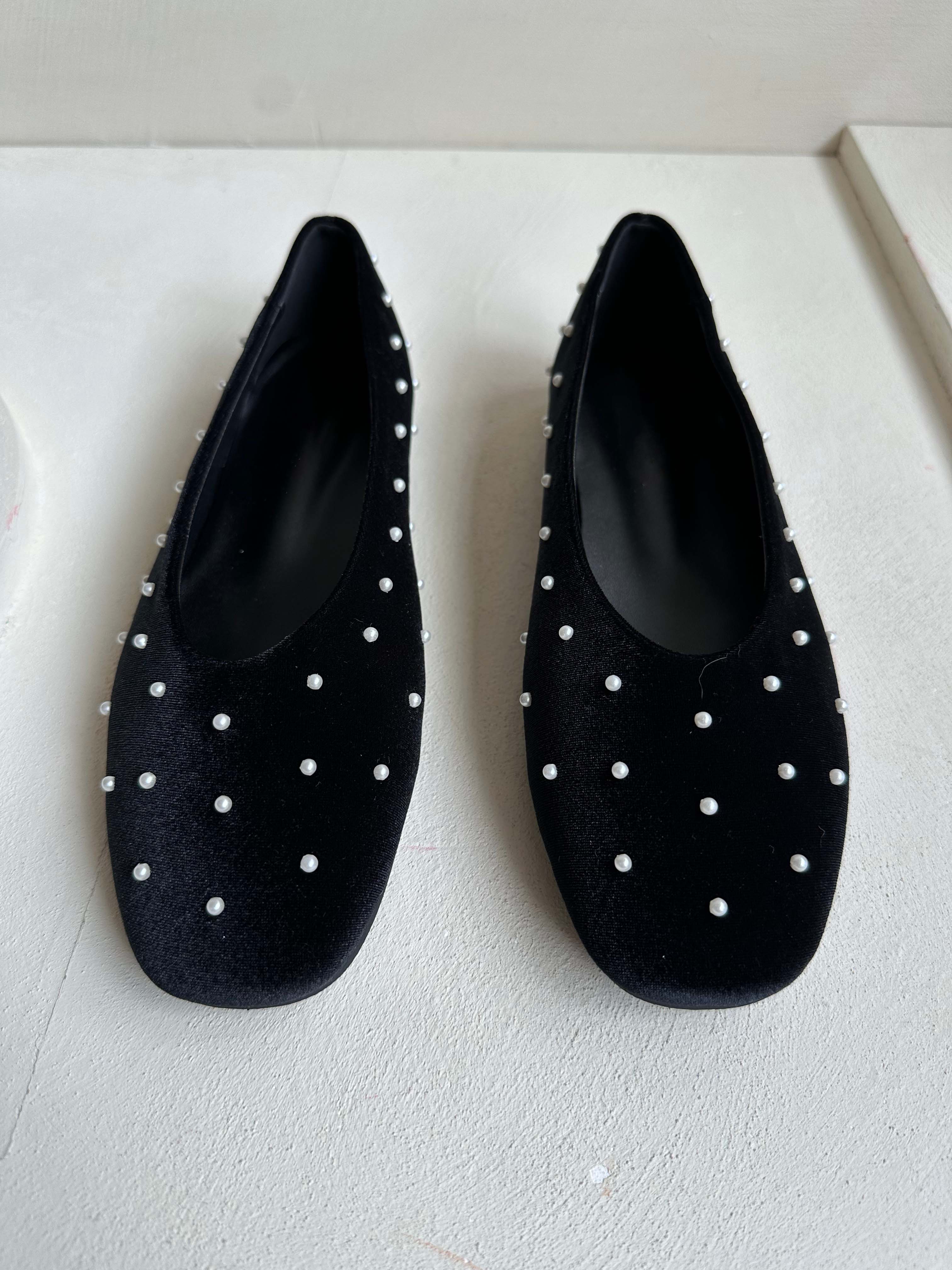 BS珍珠絨面低跟鞋