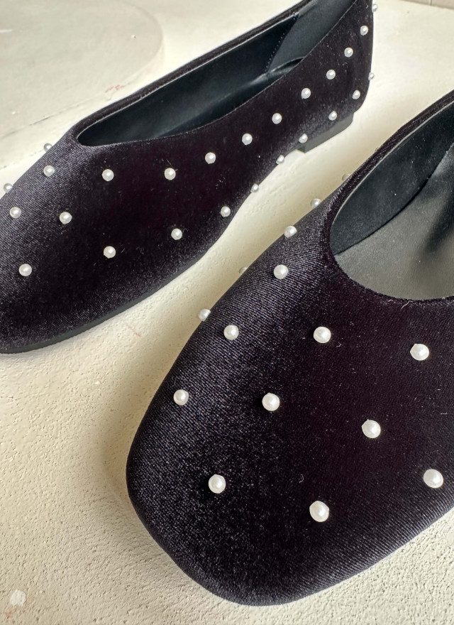 BS珍珠絨面低跟鞋