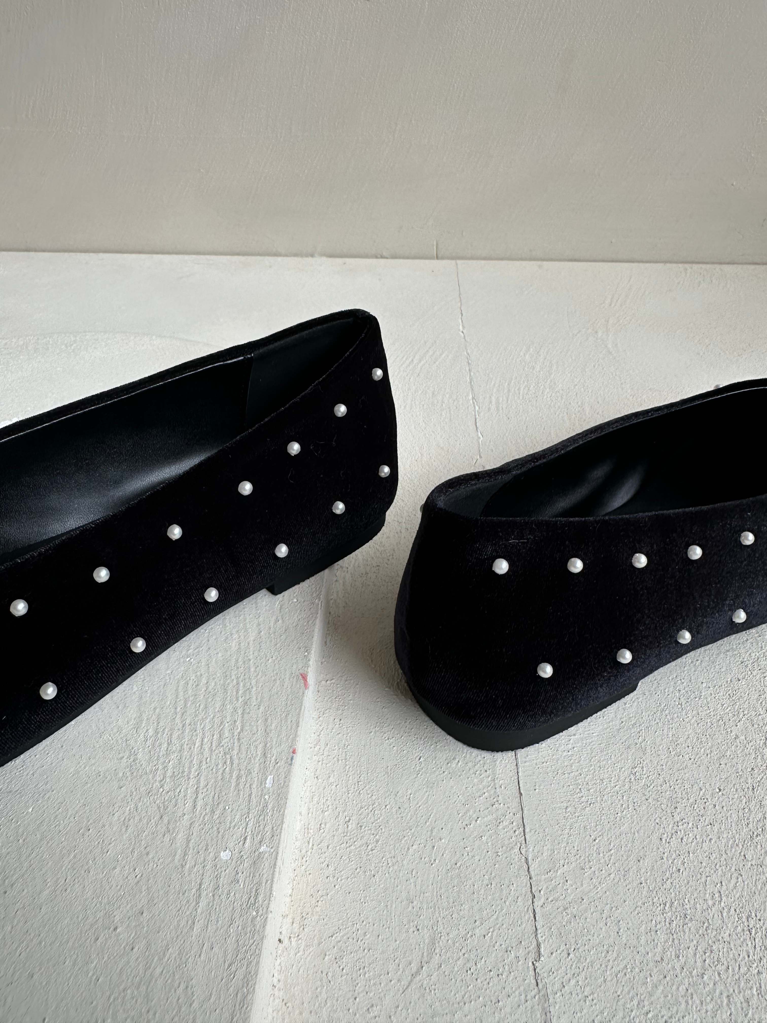 BS珍珠絨面低跟鞋