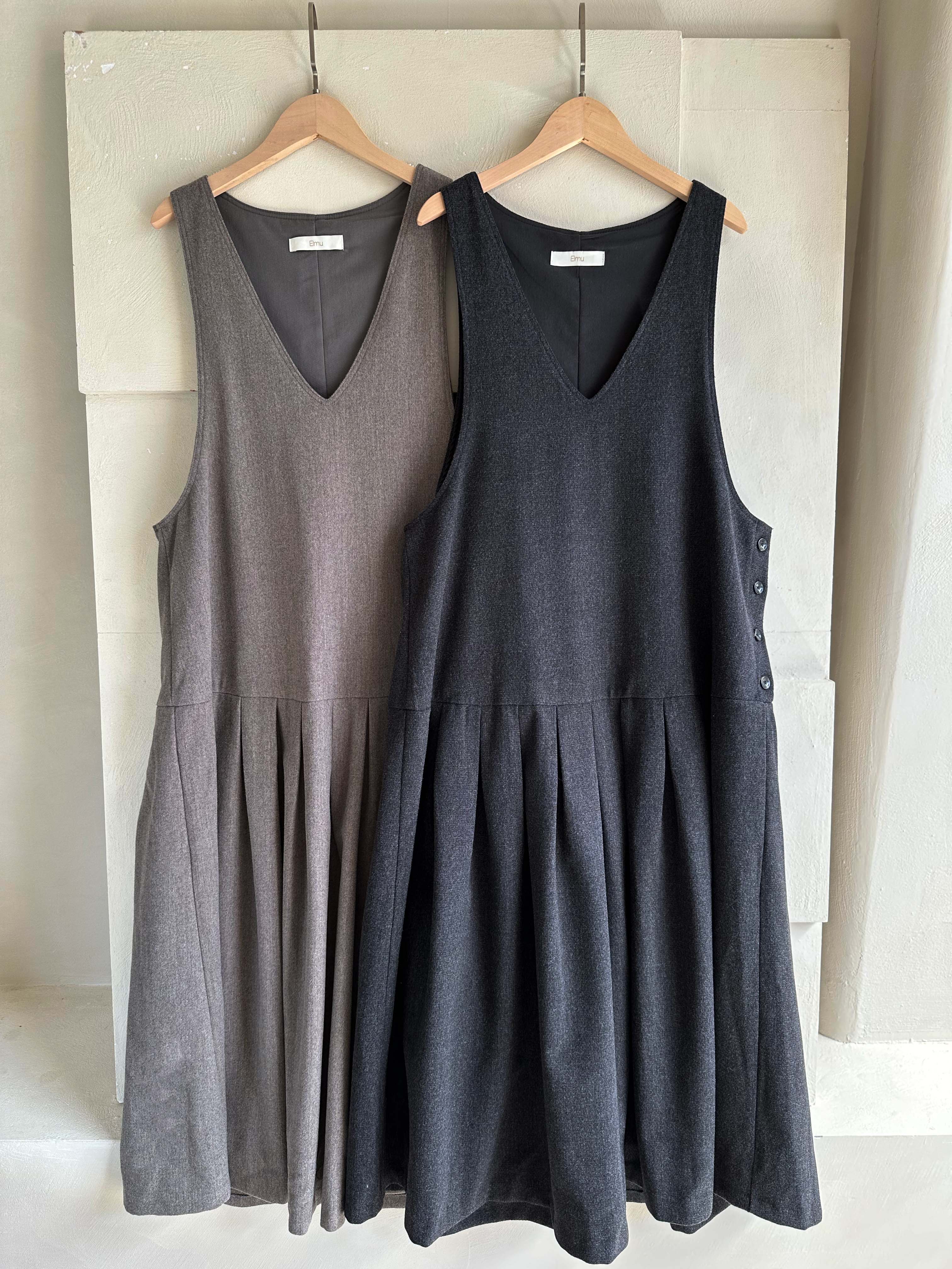 BS混織羊毛大V領洋裝(兩色)