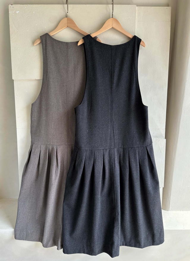 BS混織羊毛大V領洋裝(兩色)