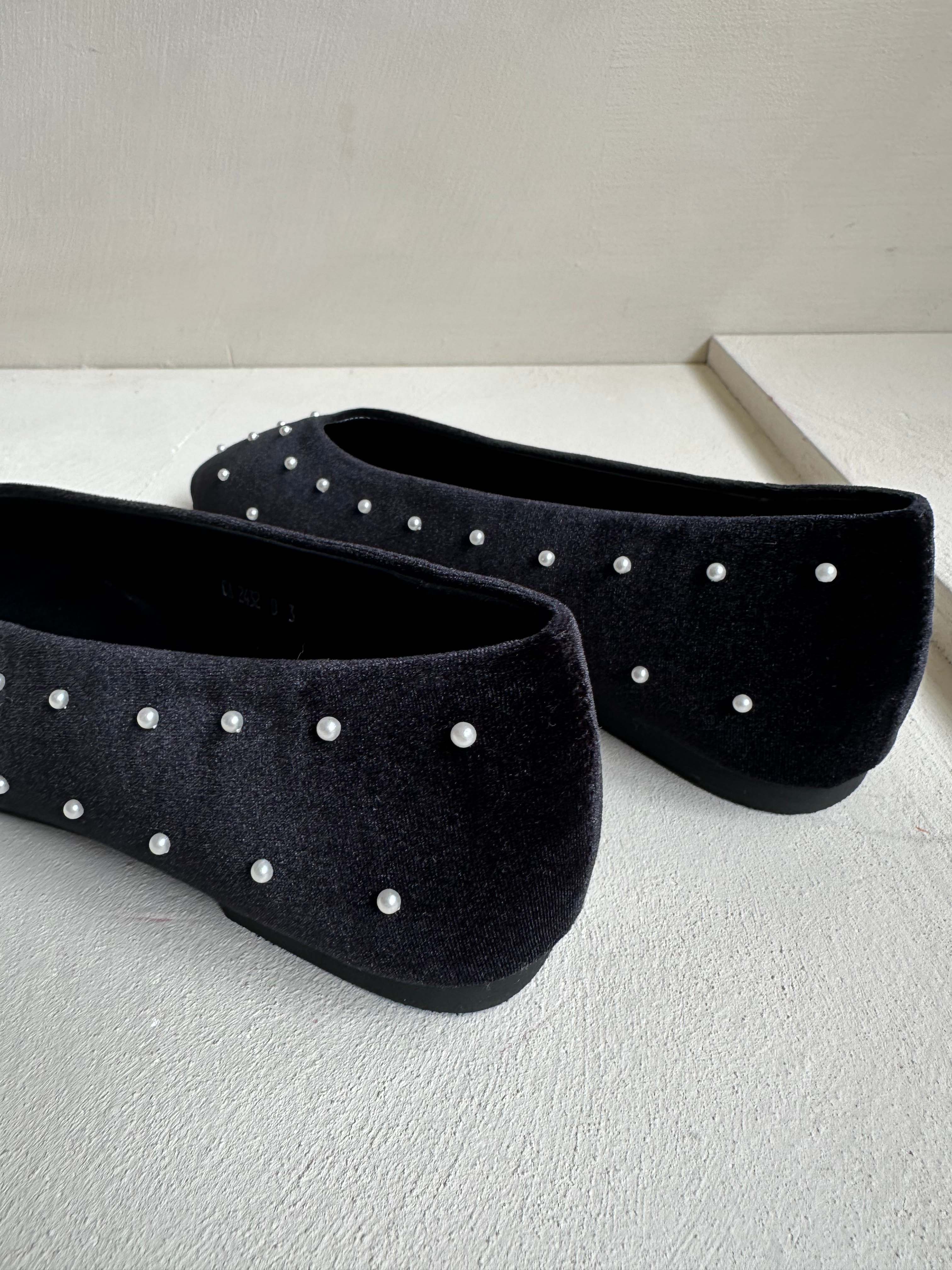 BS珍珠絨面低跟鞋