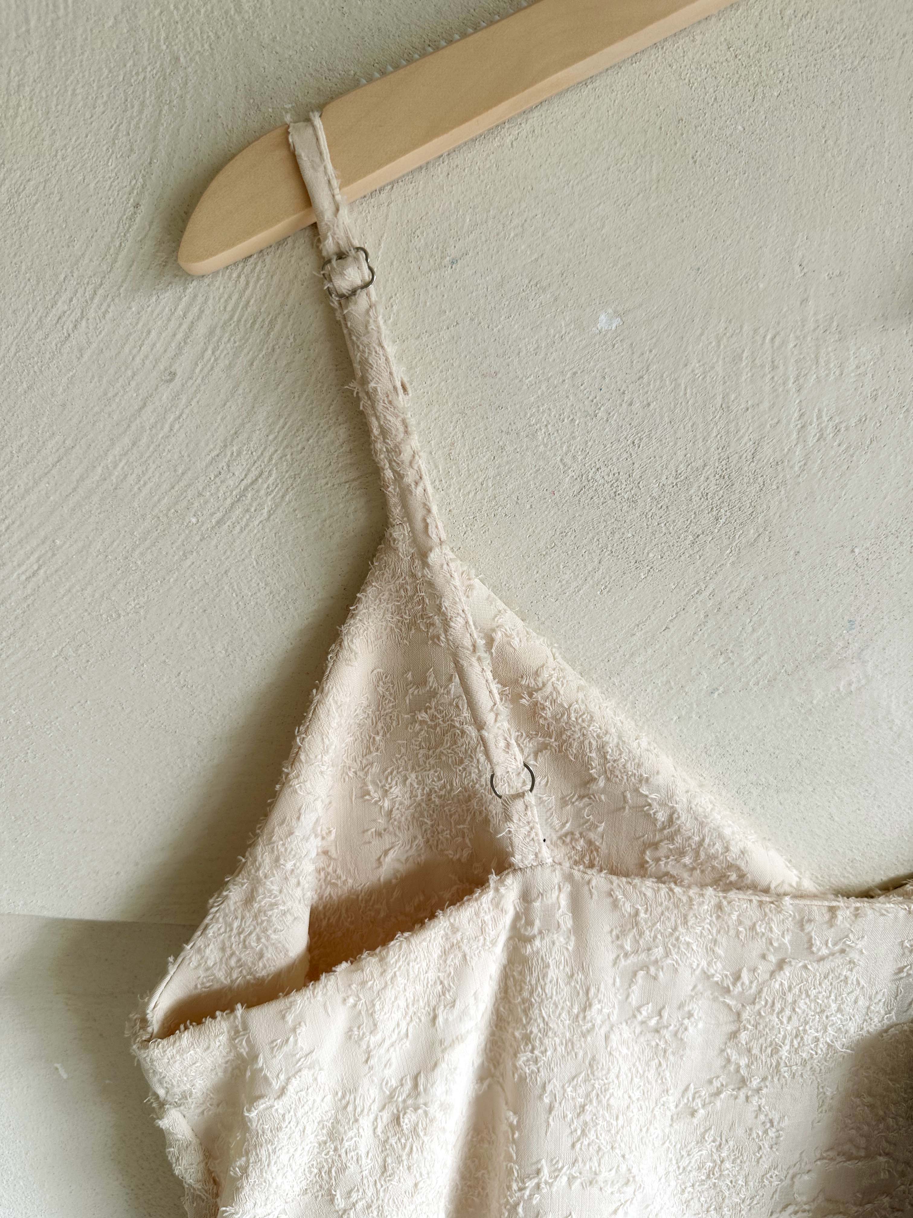 BS柔雅細羽細肩洋裝(兩色)