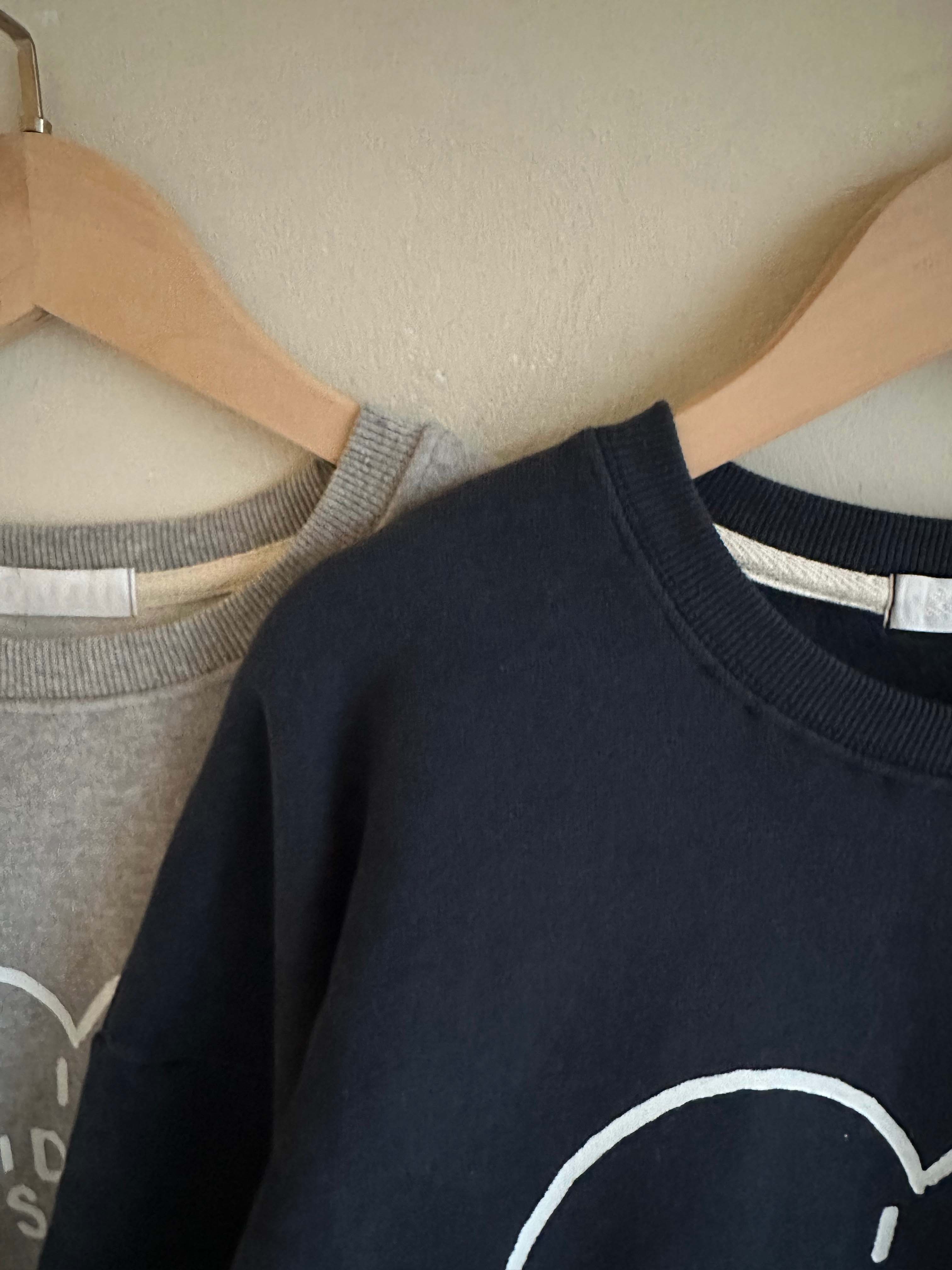 BS手繪愛心大學T(兩色)