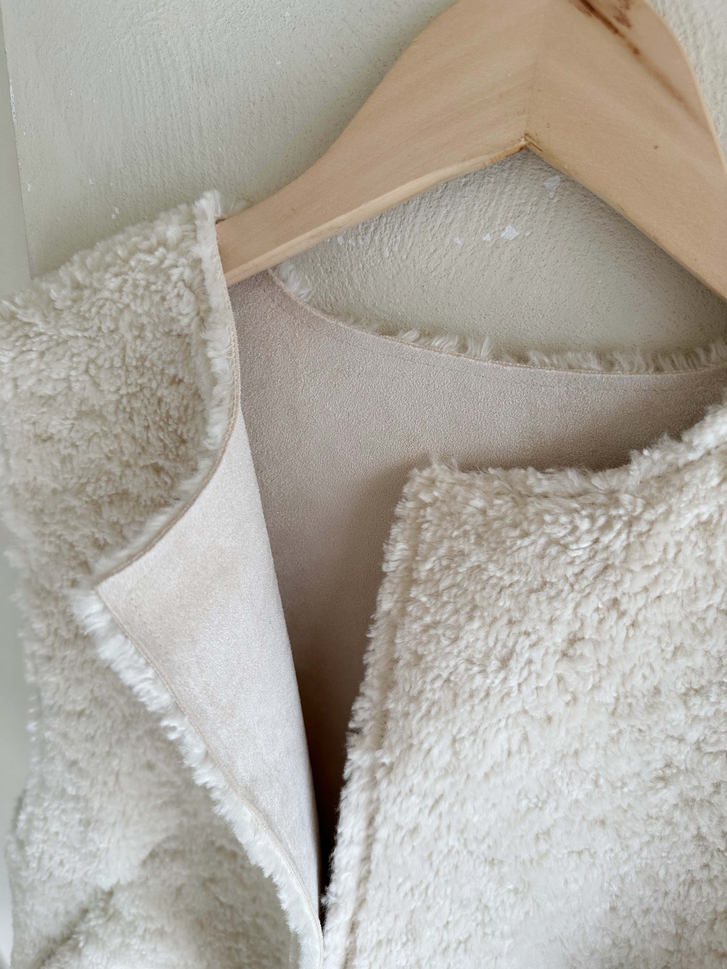 BS蓓菈絨毛背心(兩色)