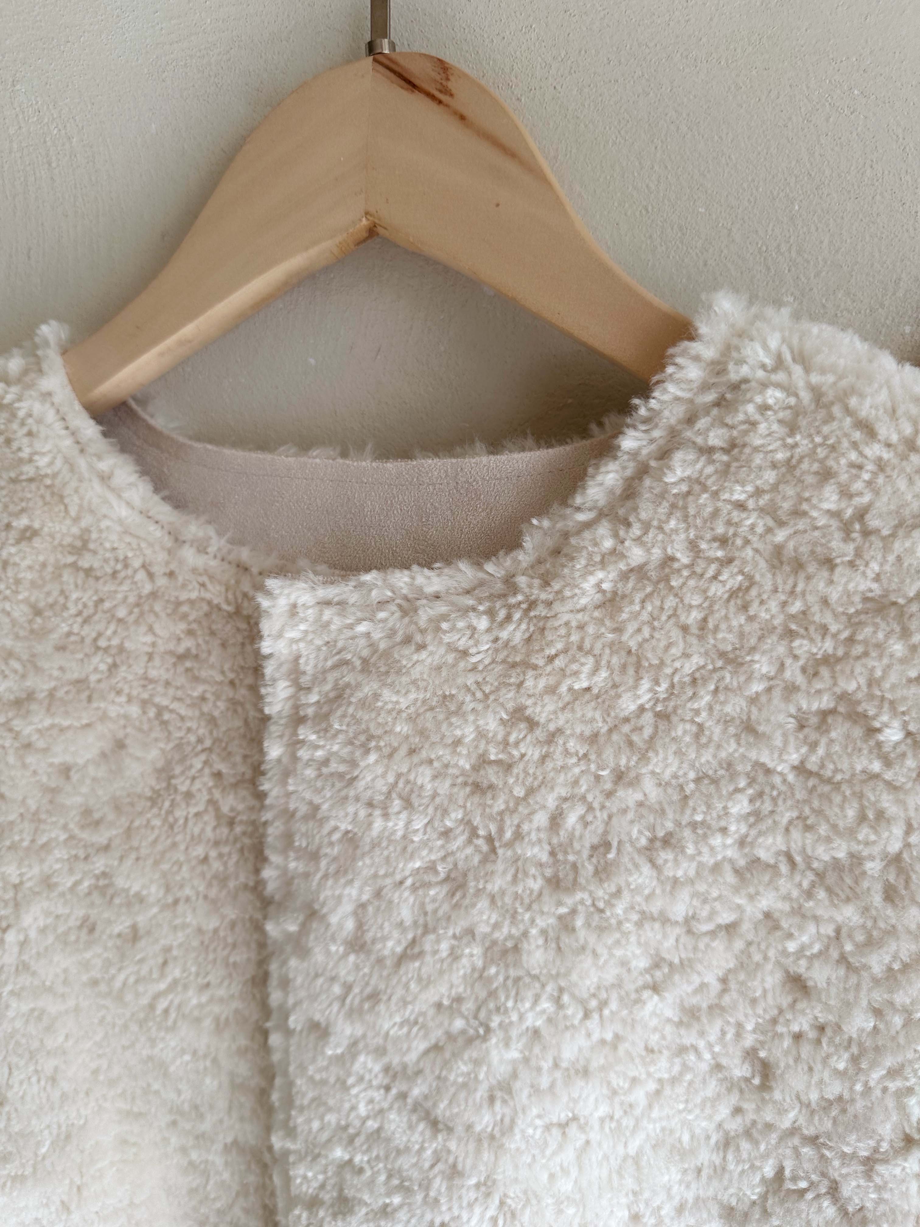 BS蓓菈絨毛背心(兩色)