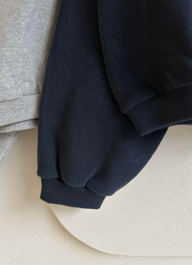 BS手繪愛心大學T(兩色)