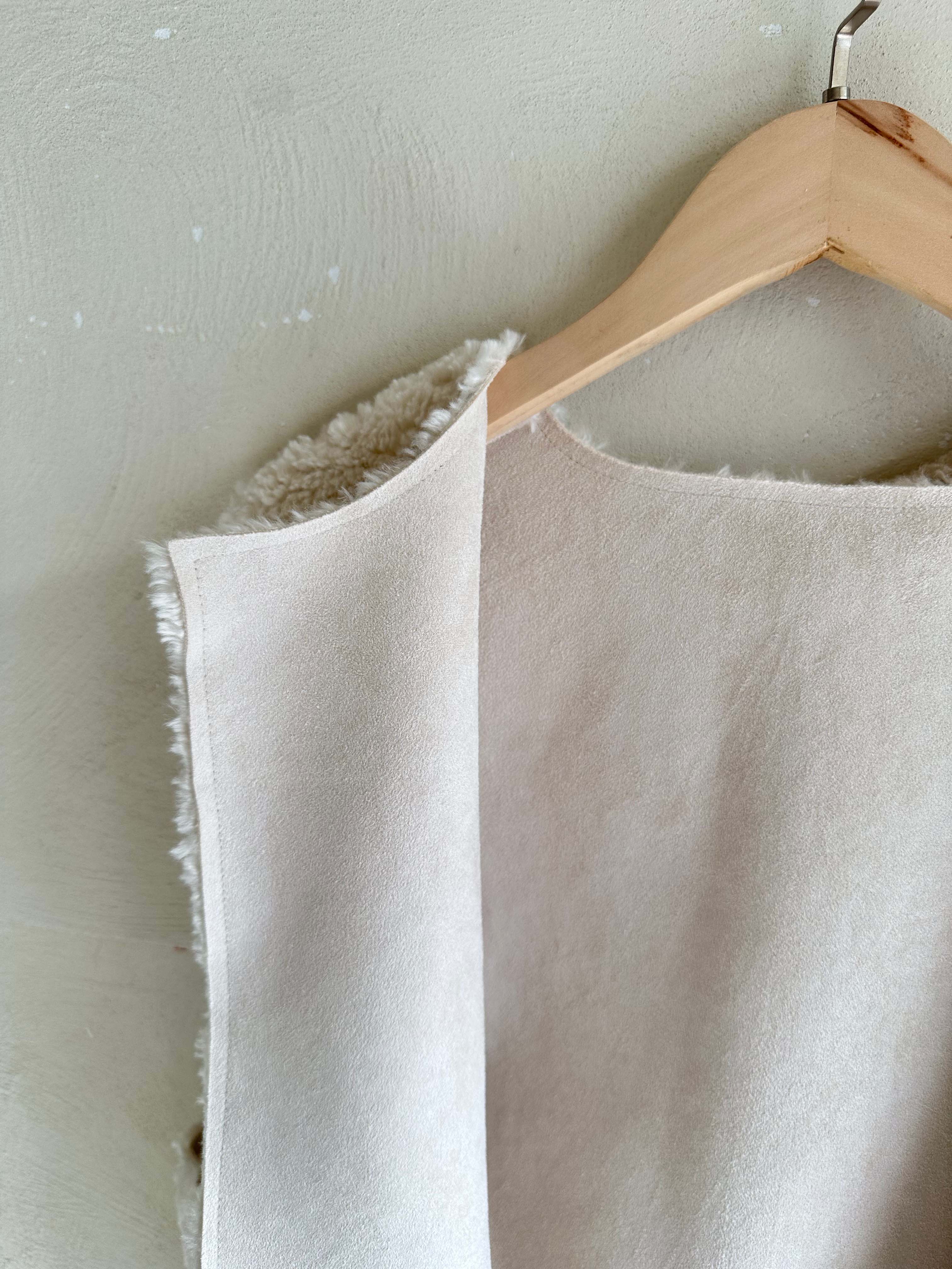 BS蓓菈絨毛背心(兩色)