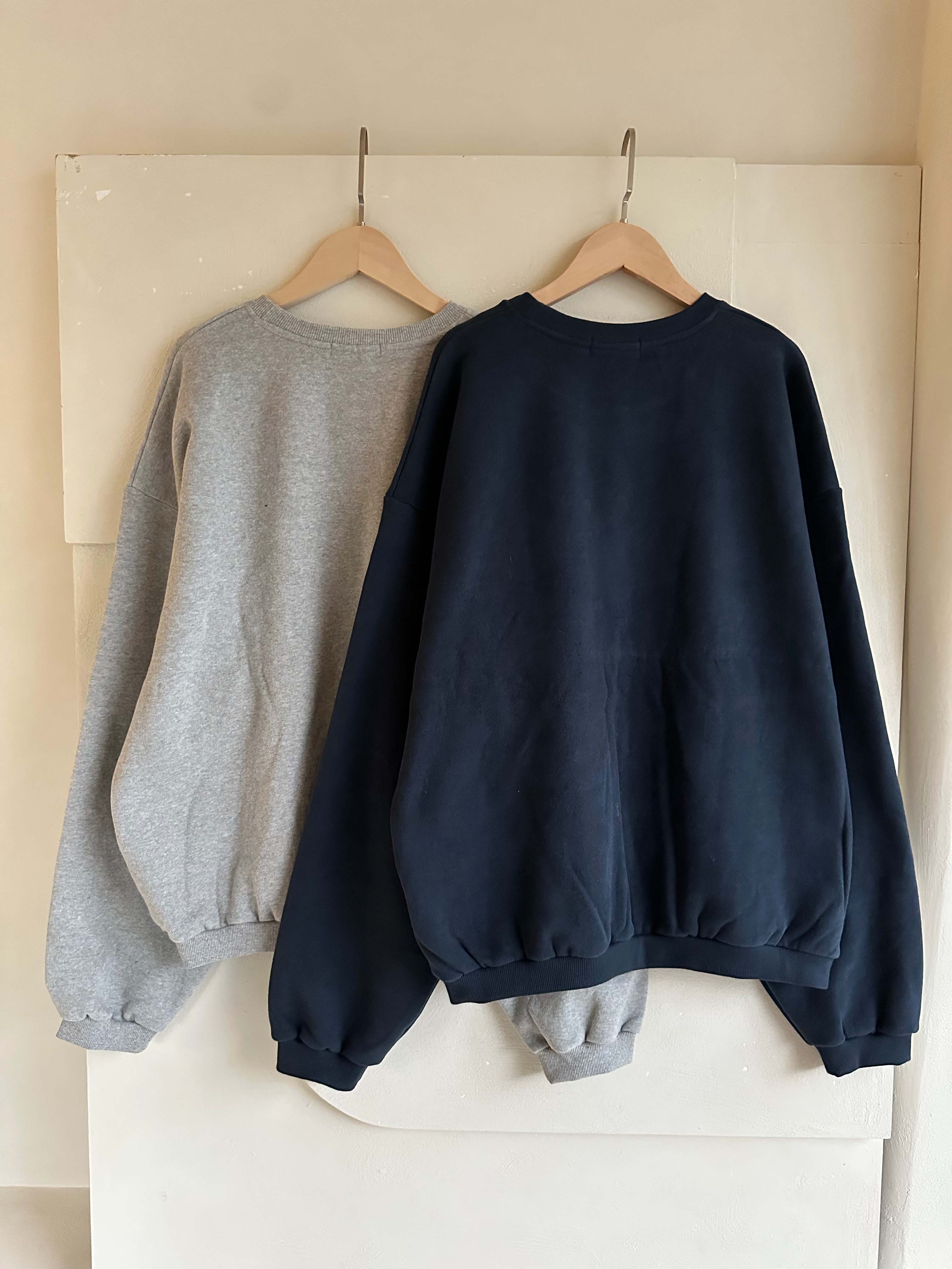 BS手繪愛心大學T(兩色)