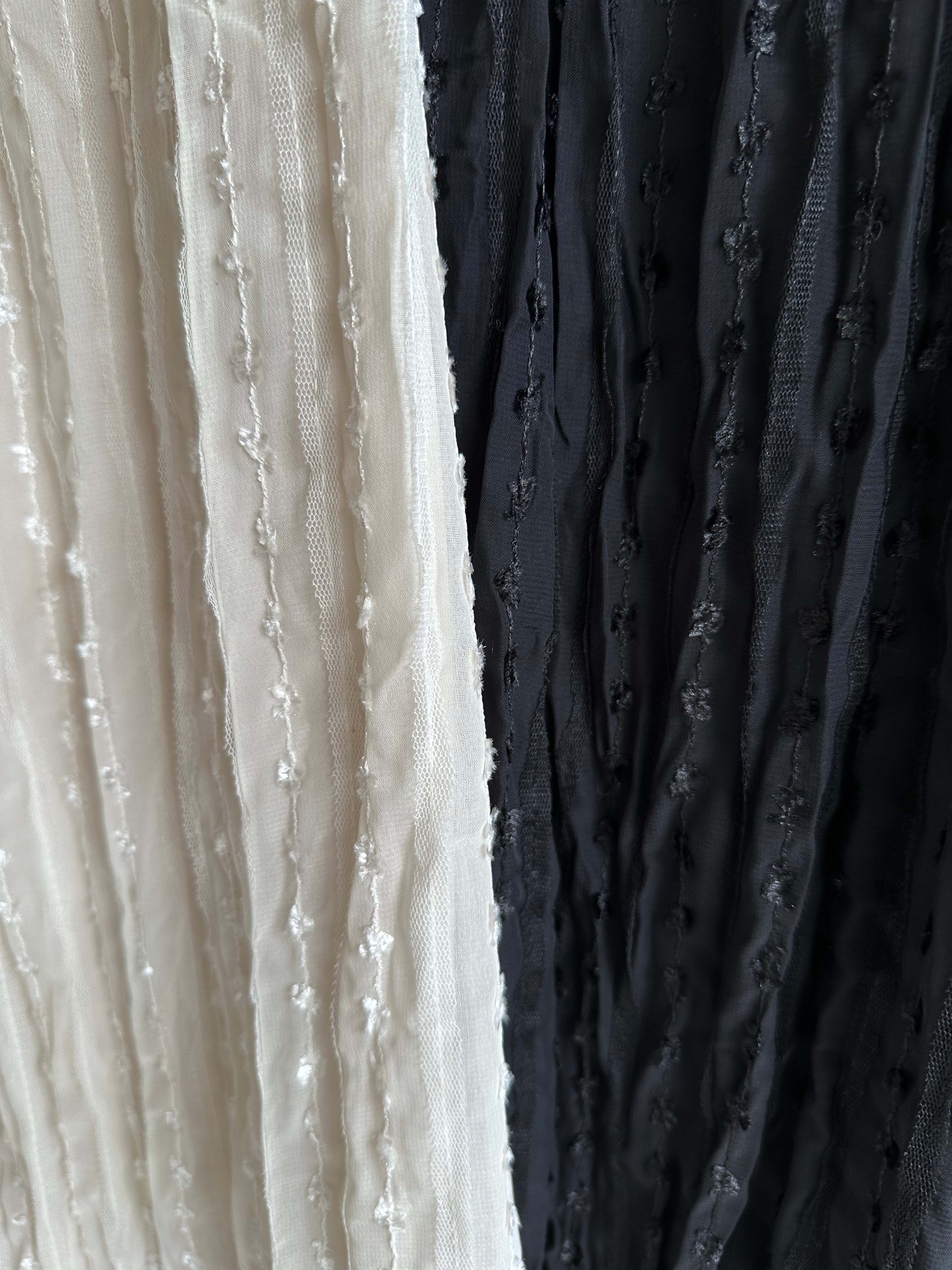 BS微亮絲紋理長裙(兩色)