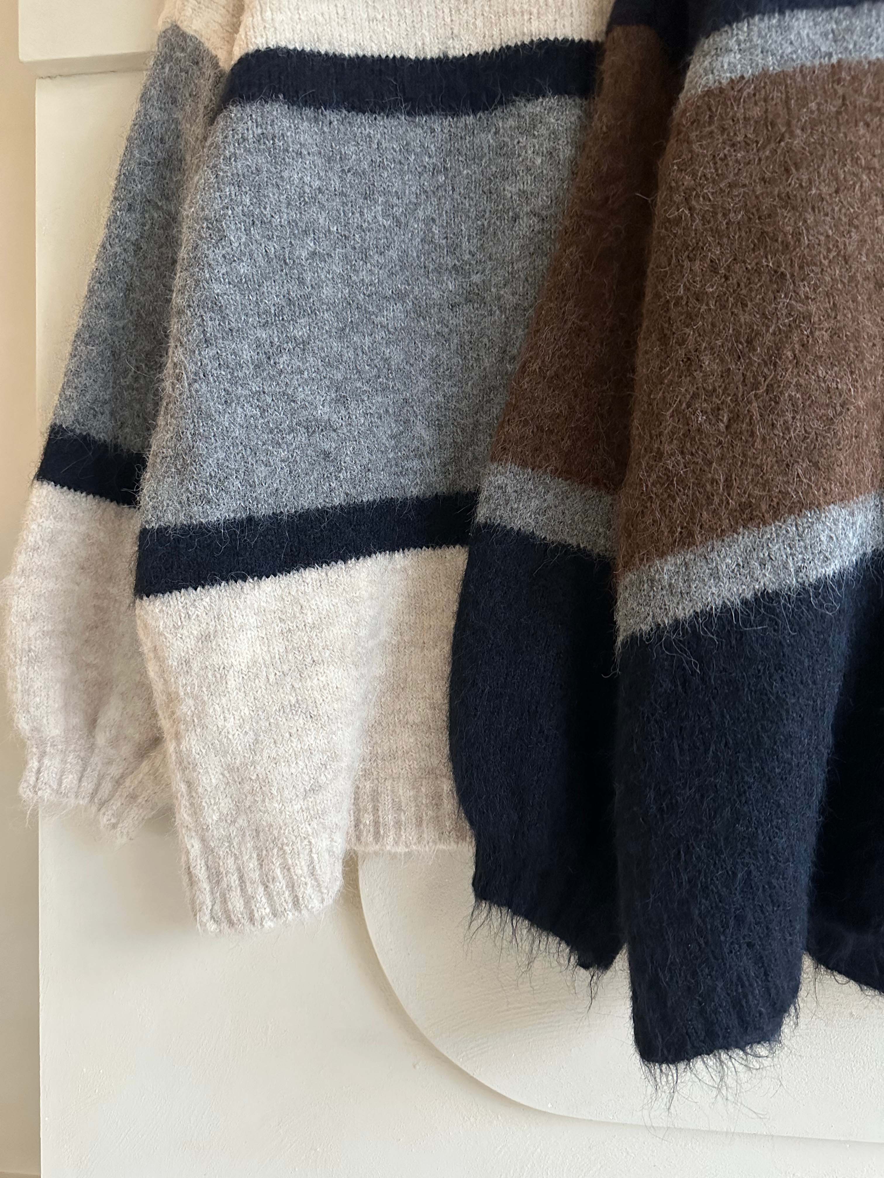 BS條紋針織開襟衫