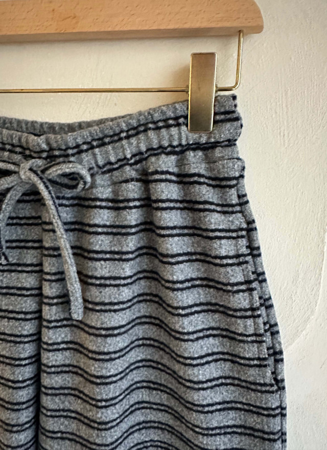 BS垂墜綁帶條紋寬褲