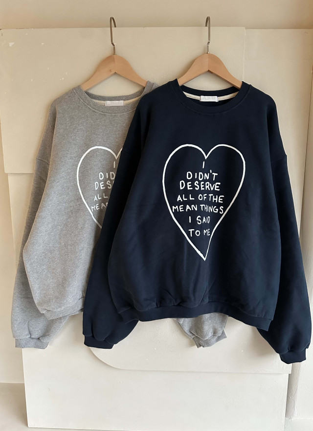 BS手繪愛心大學T(兩色)