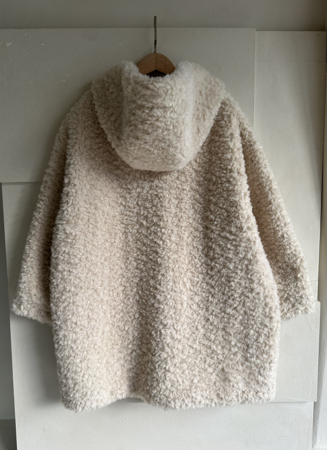 BS毛絨連帽牛角扣外套