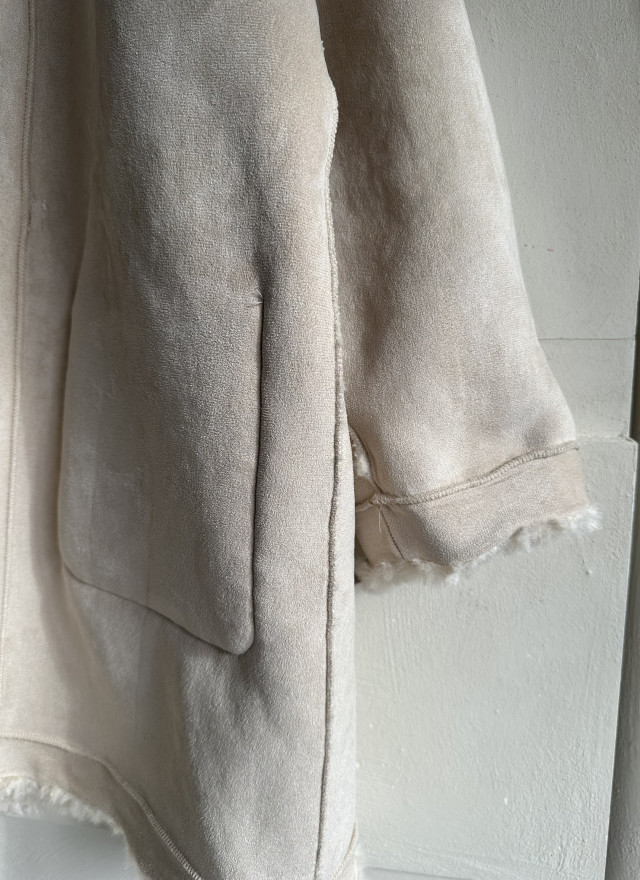 BS毛絨連帽牛角扣外套