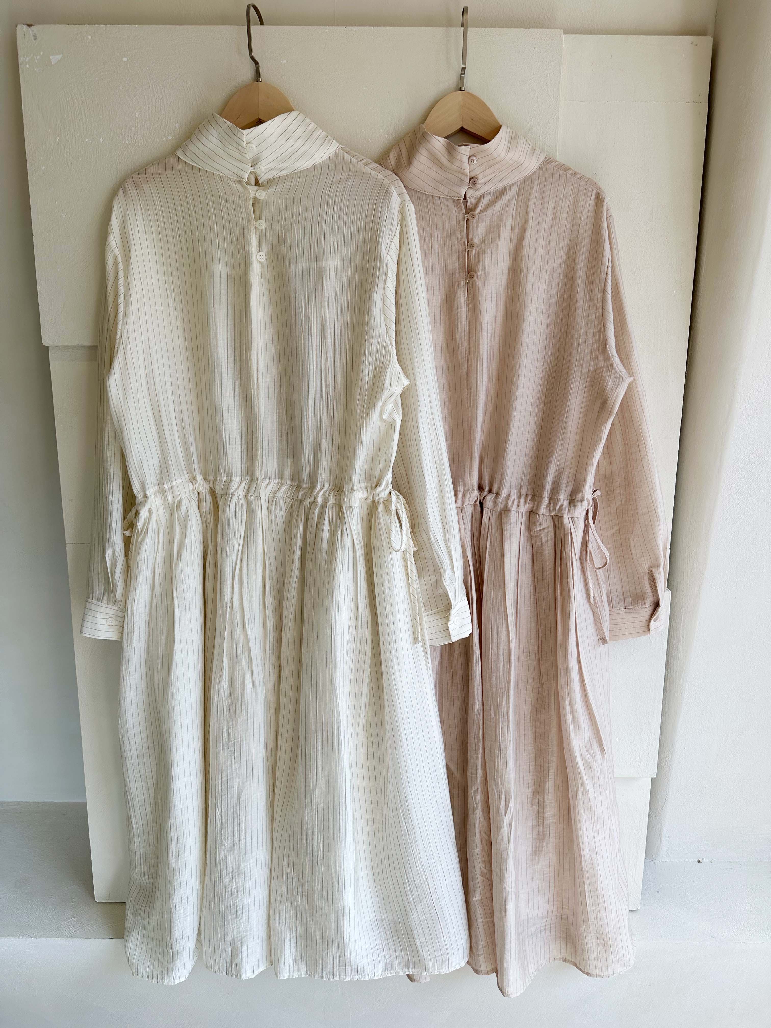 BS細緻光澤線紋抽繩洋裝(兩色)