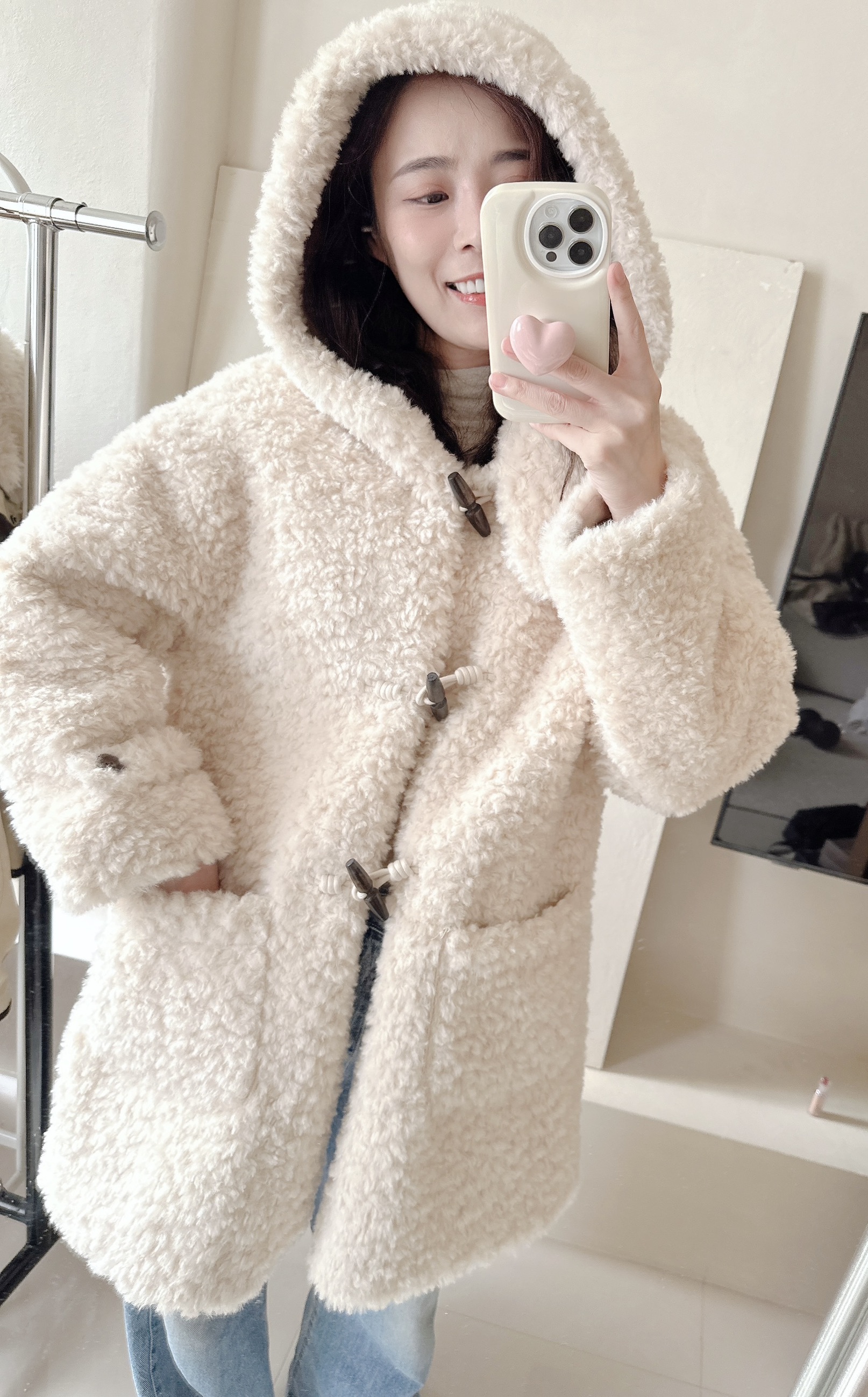 BS毛絨連帽牛角扣外套