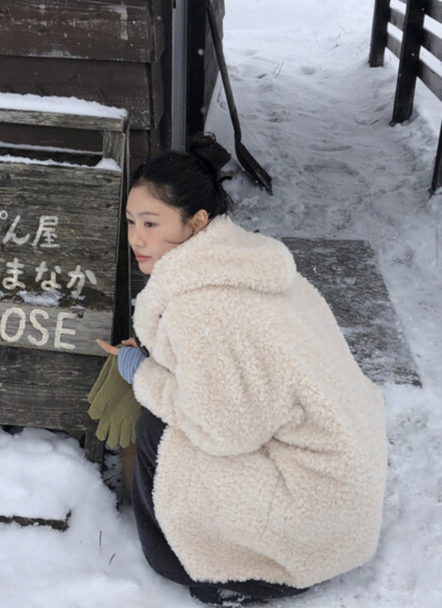 BS毛絨連帽牛角扣外套