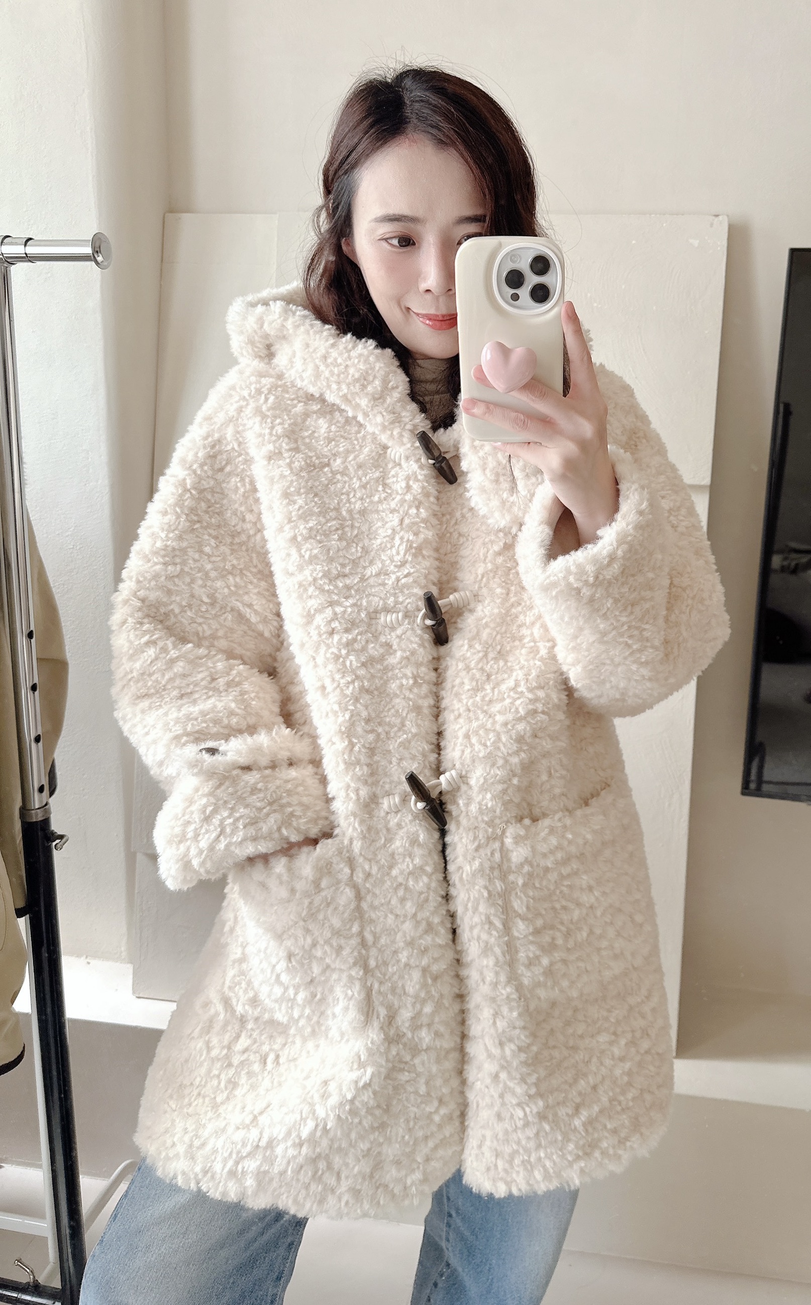 BS毛絨連帽牛角扣外套