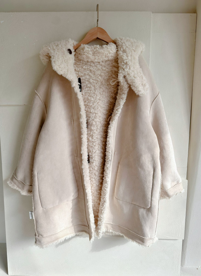 BS毛絨連帽牛角扣外套