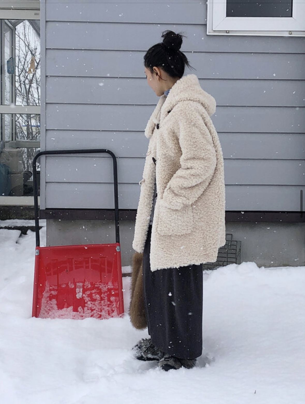 BS毛絨連帽牛角扣外套