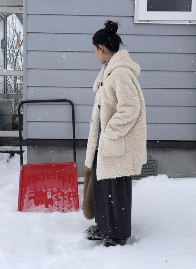 BS毛絨連帽牛角扣外套