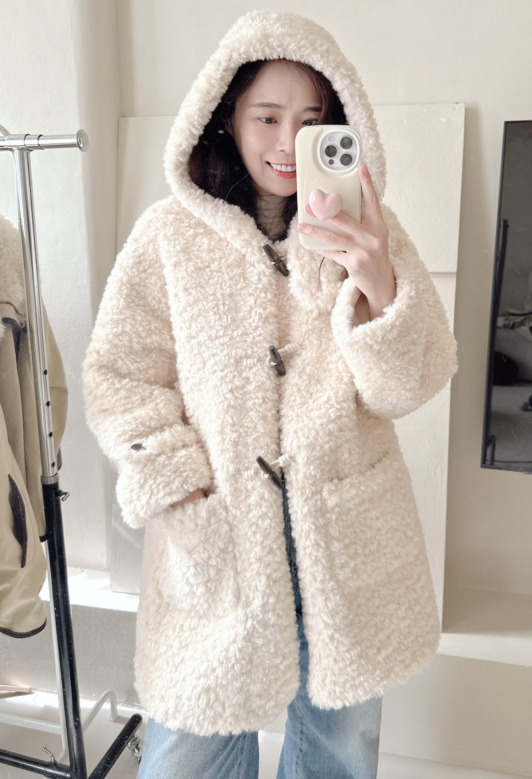 BS毛絨連帽牛角扣外套