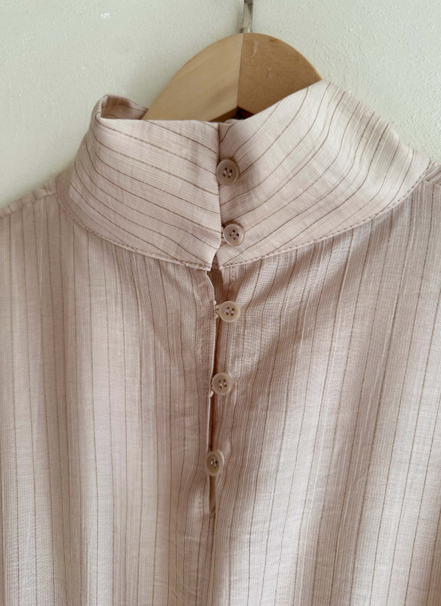 BS細緻光澤線紋抽繩洋裝