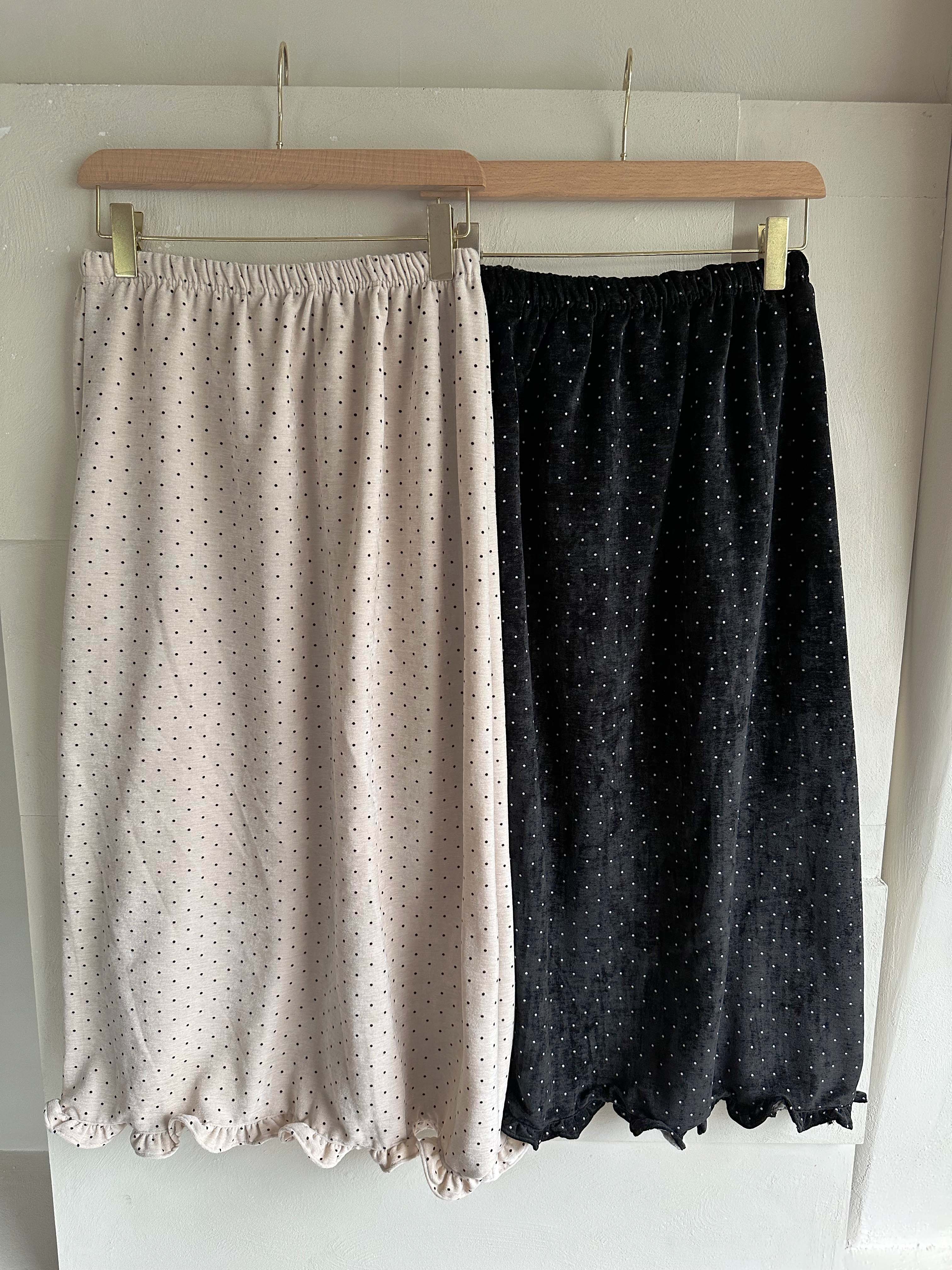 BS波點荷葉邊長裙(兩色)