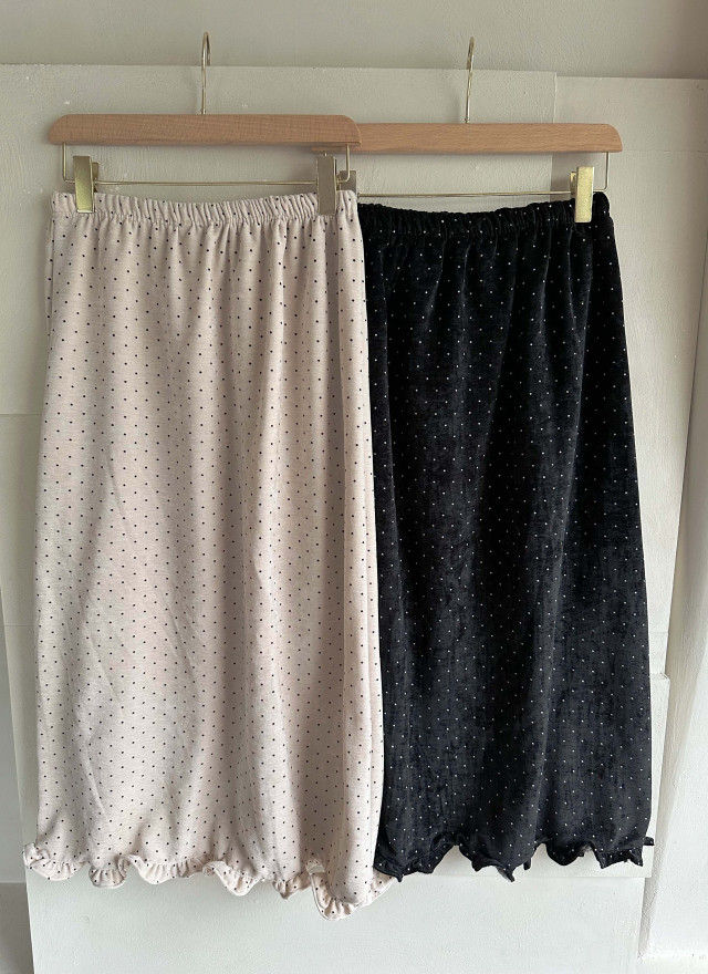 BS波點荷葉邊長裙(兩色)