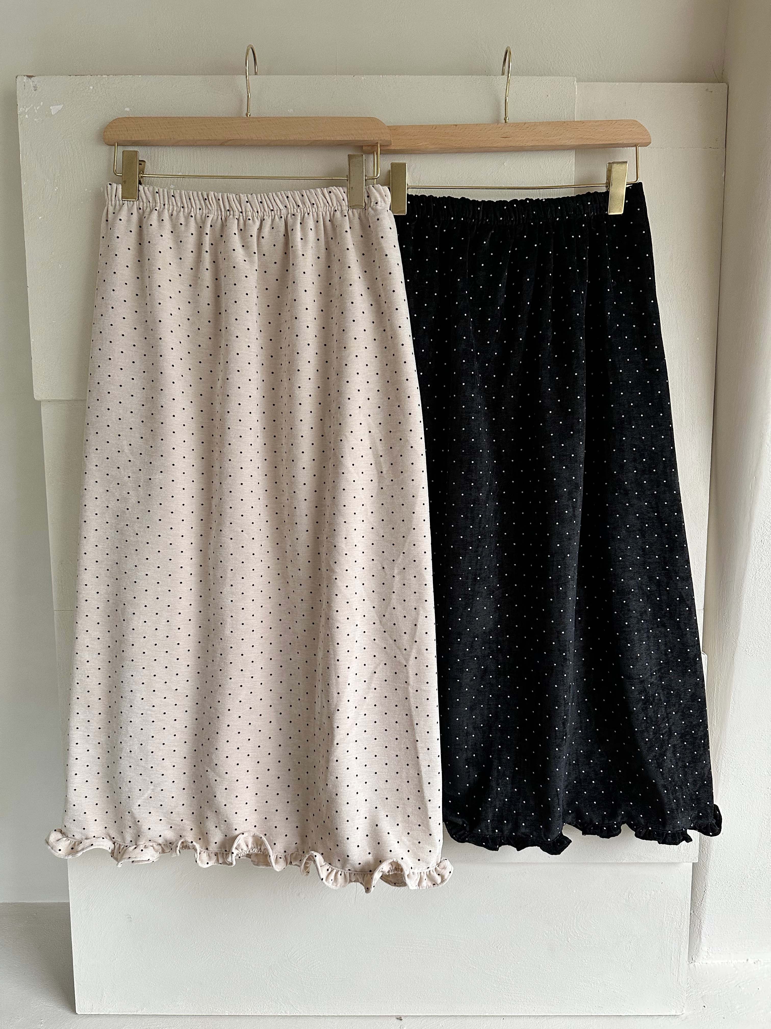 BS波點荷葉邊長裙(兩色)