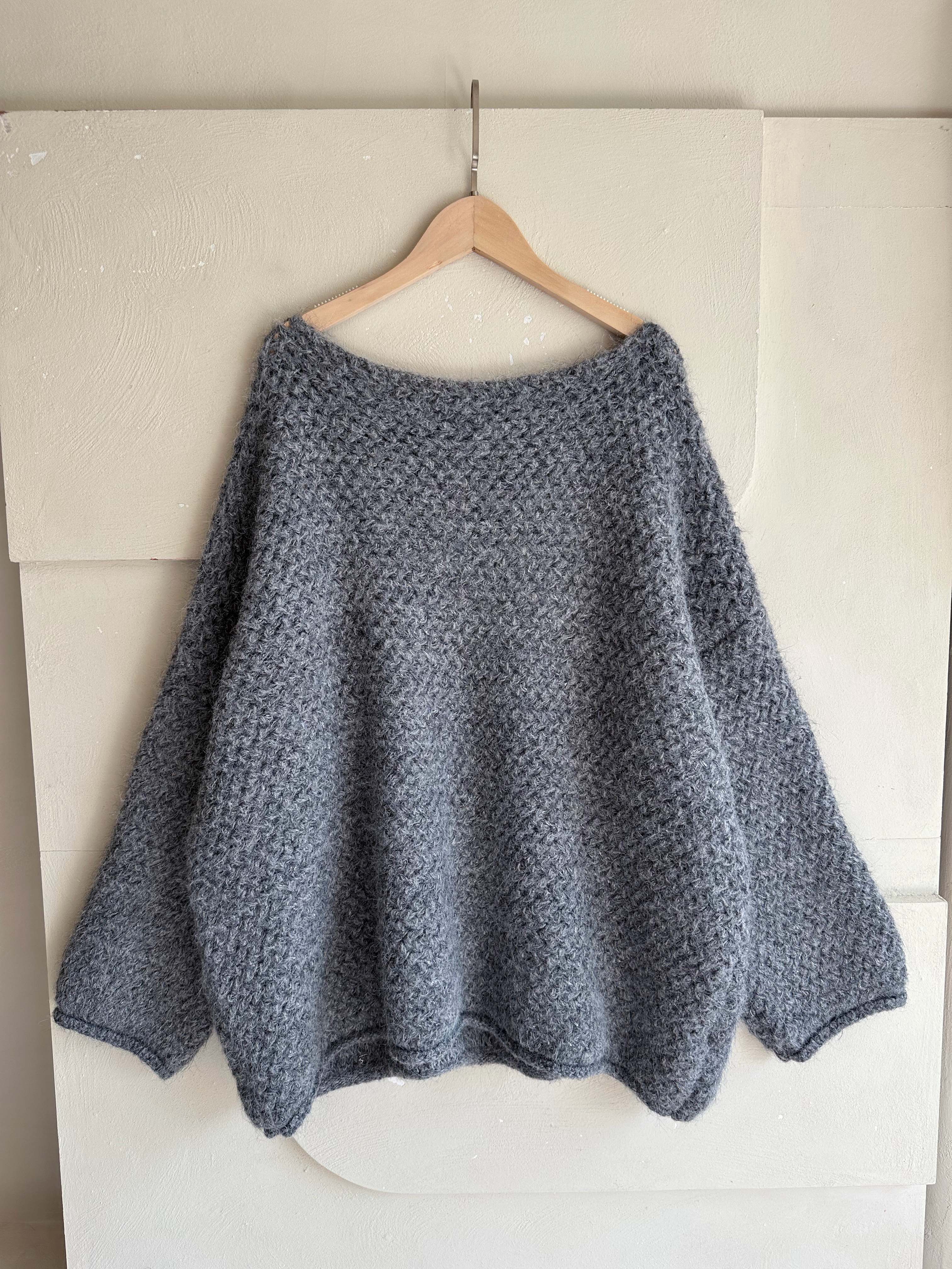 BS 雲霧寬領粗針毛衣